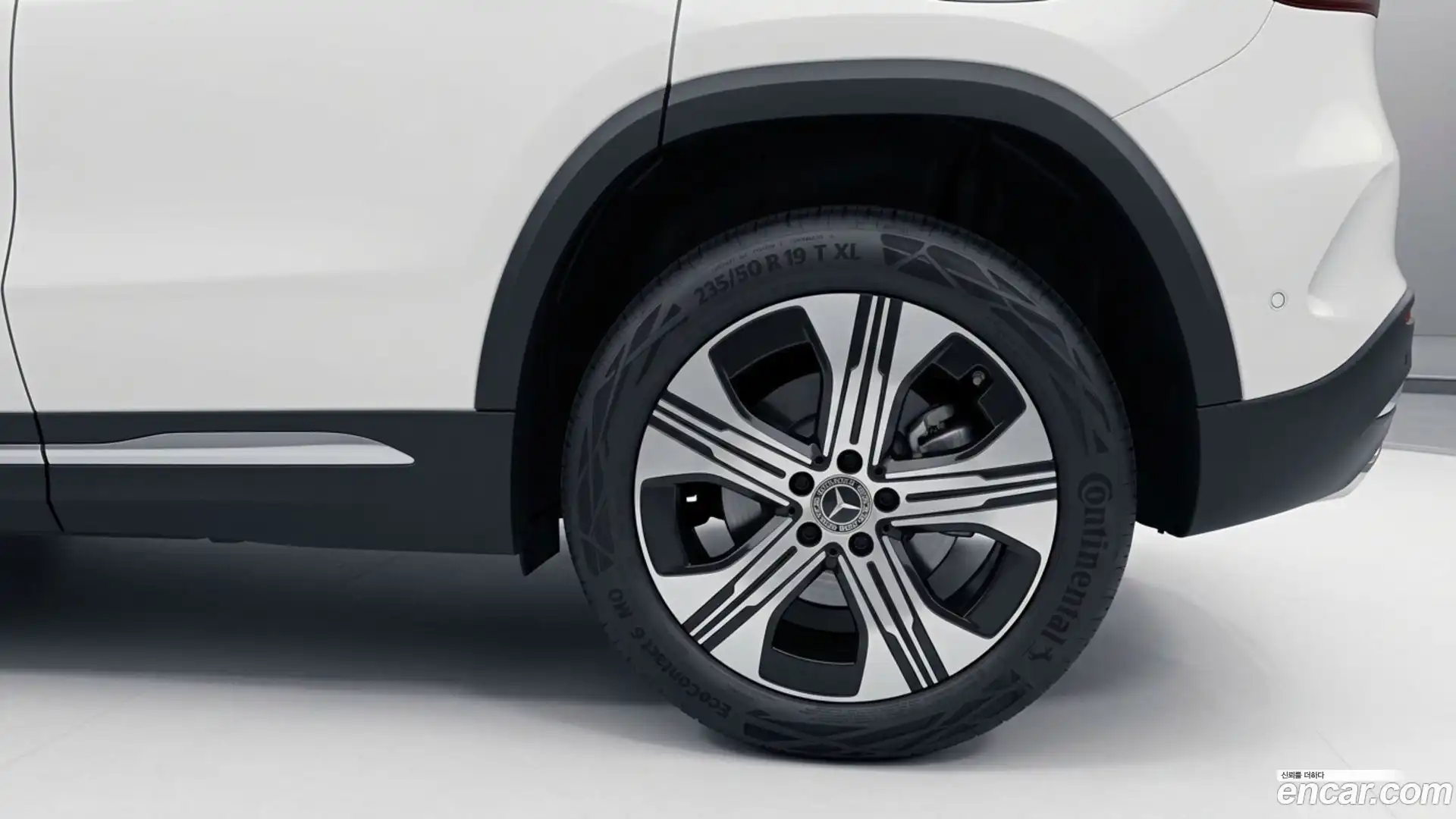 EQA Mercedes-Benz 2025.7-OUTER-005