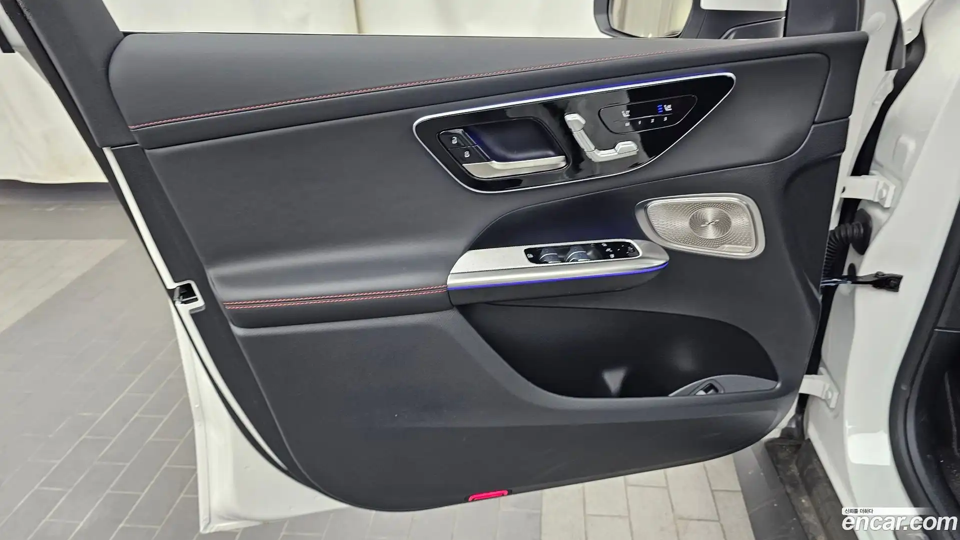 GLC-Class Mercedes-Benz 2025.9-INNER-034
