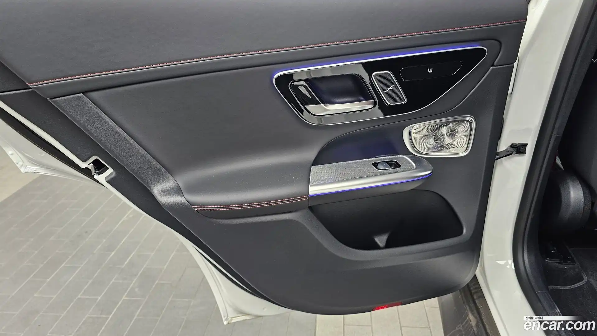 GLC-Class Mercedes-Benz 2025.9-INNER-035