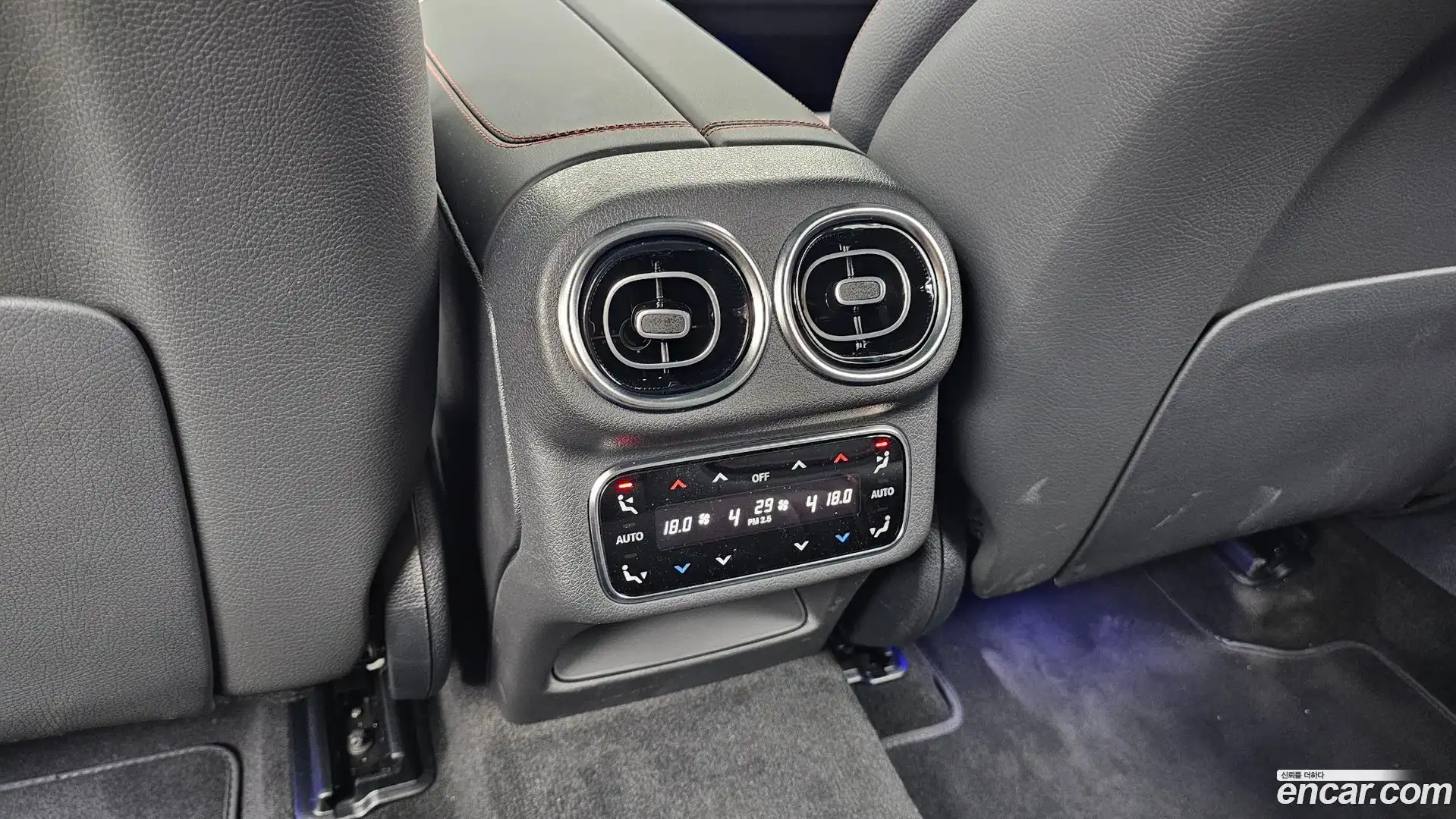 GLC-Class Mercedes-Benz 2025.9-OPTION-044
