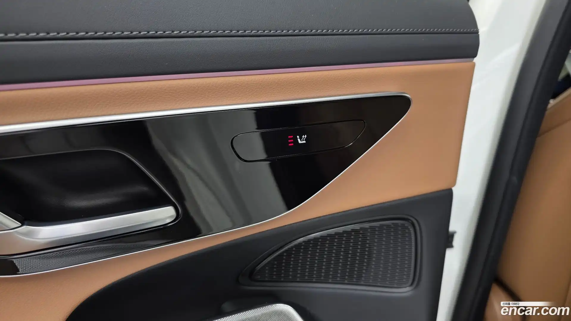 E-Class Mercedes-Benz 2025.8-OPTION-048