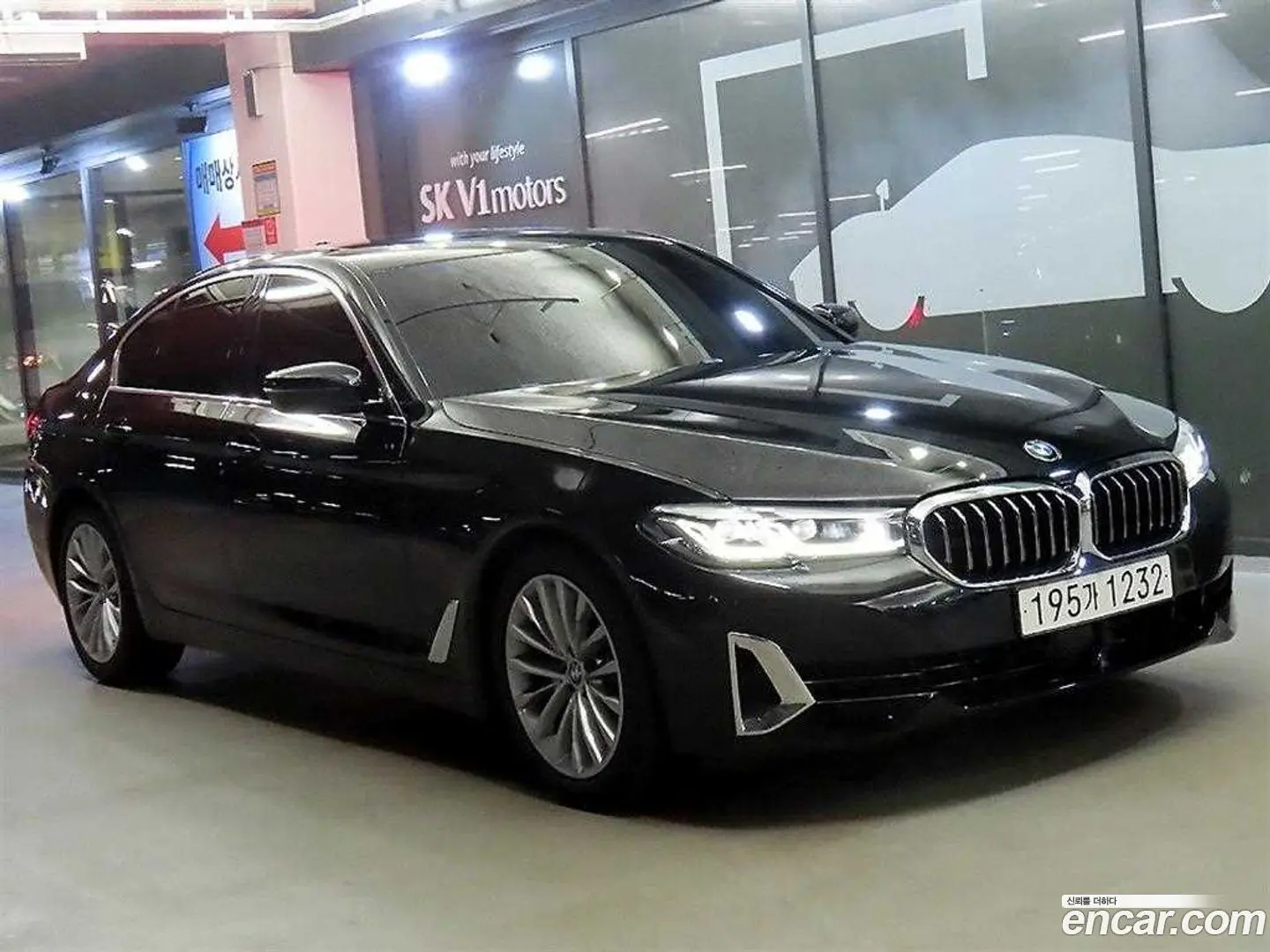 Main__Slider__Photo:5-Series BMW 2022.10-0