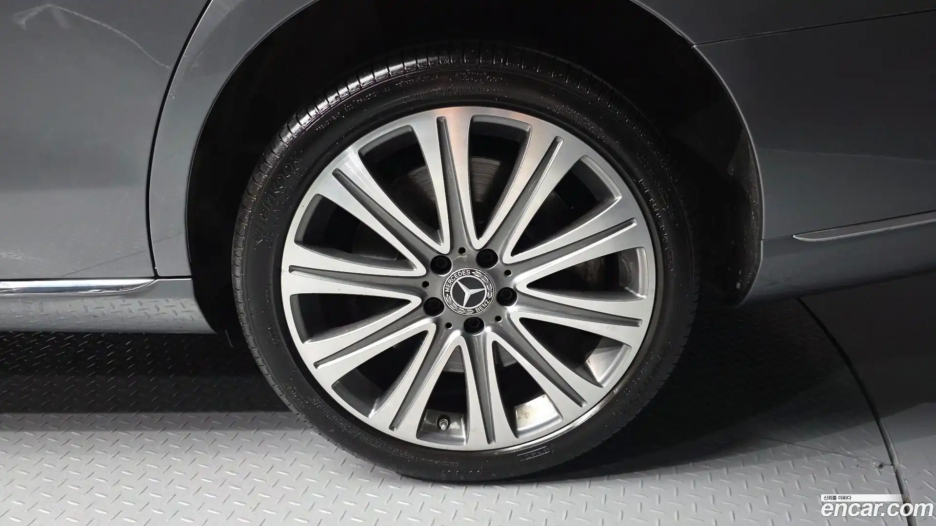 E-Class Mercedes-Benz 2020.9-OUTER-005