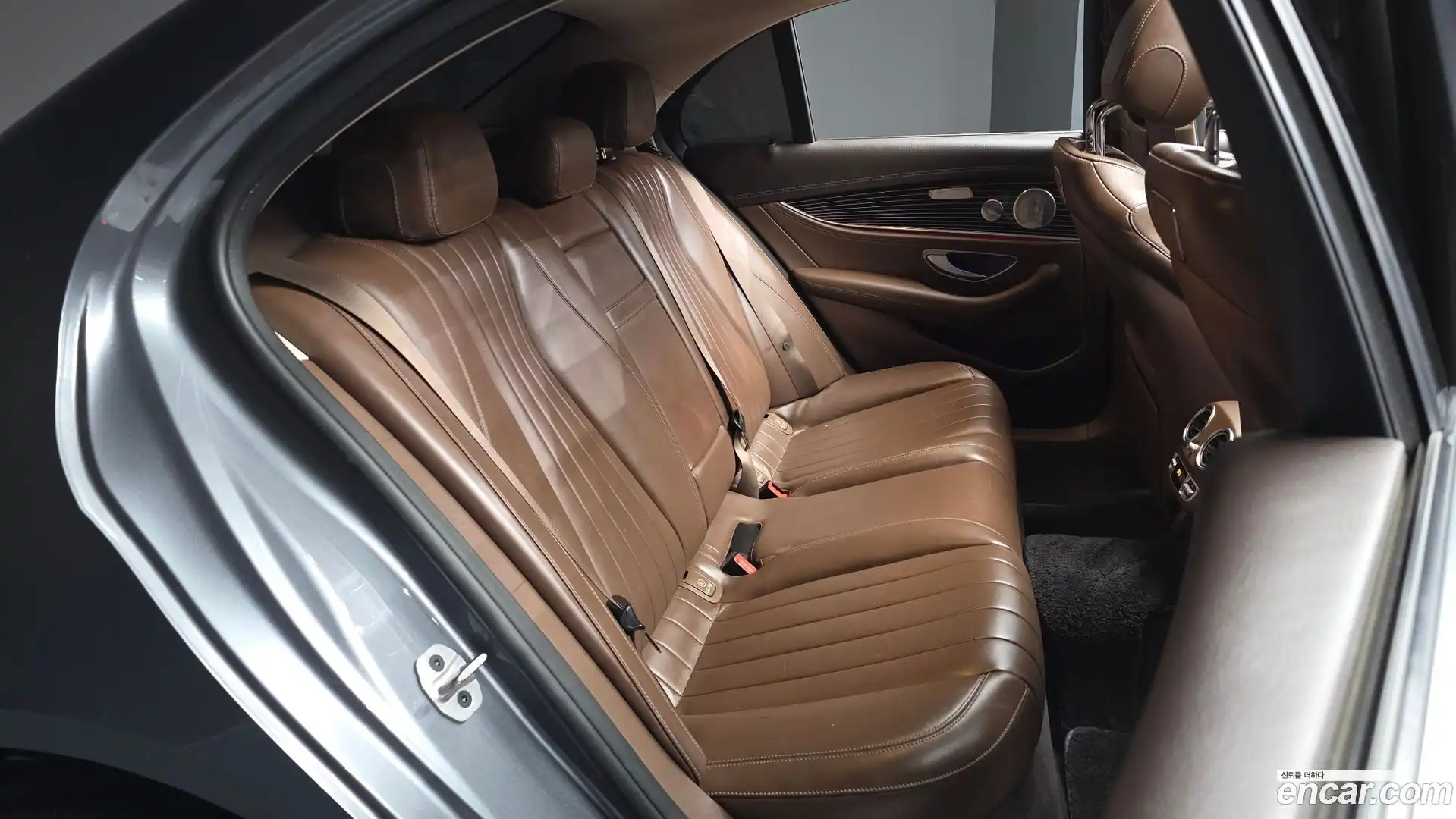 E-Class Mercedes-Benz 2020.9-OPTION-016