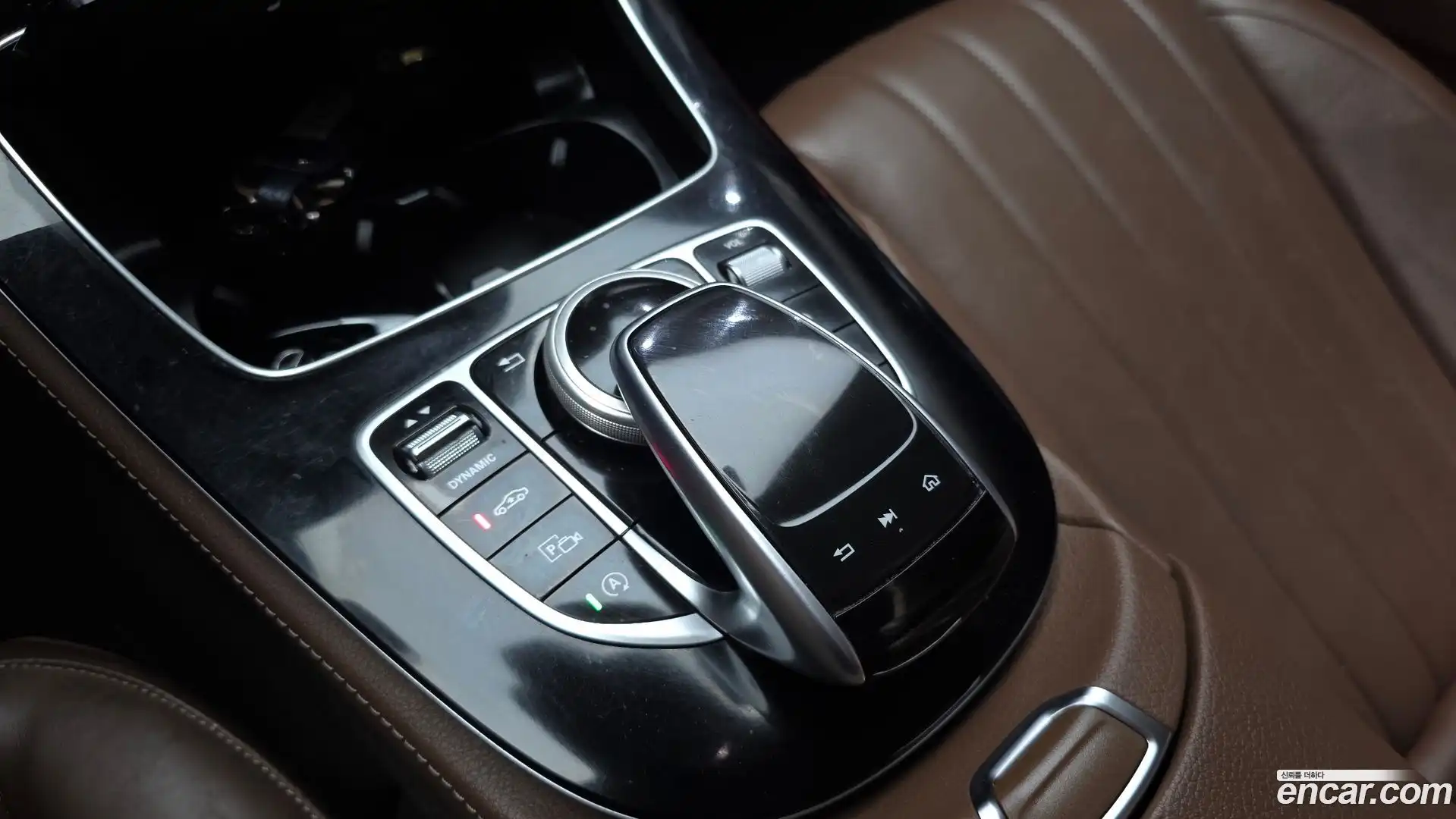 E-Class Mercedes-Benz 2020.9-OPTION-040