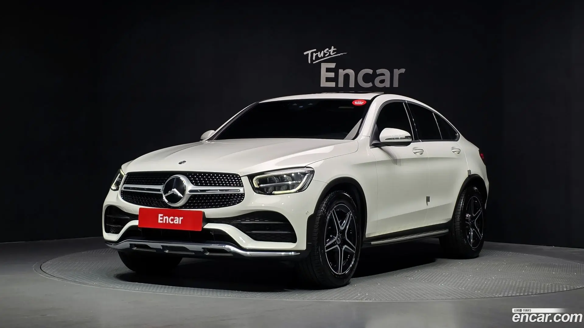 Main__Slider__Photo:GLC-Class Mercedes-Benz 2020.2-0