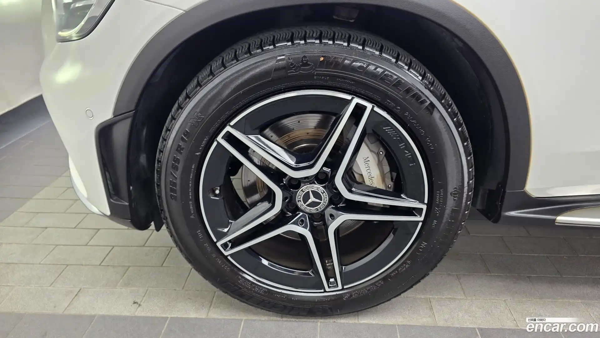 GLC-Class Mercedes-Benz 2020.2-OUTER-005