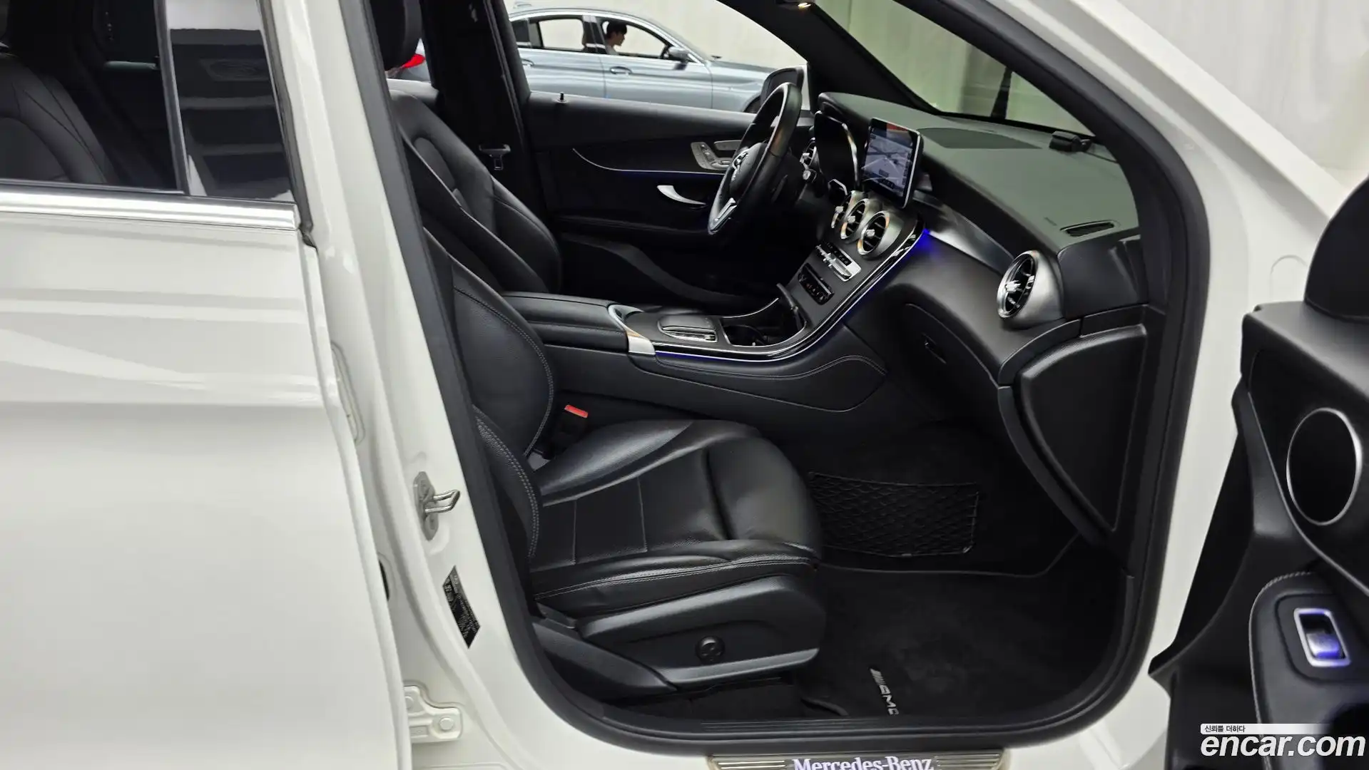 GLC-Class Mercedes-Benz 2020.2-OPTION-015