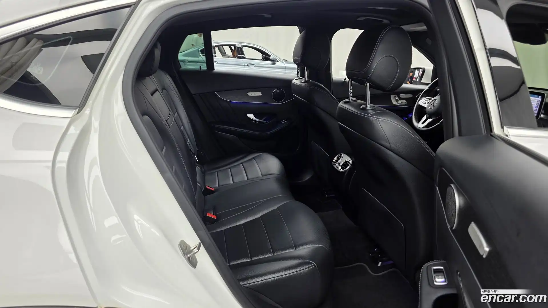 GLC-Class Mercedes-Benz 2020.2-OPTION-016