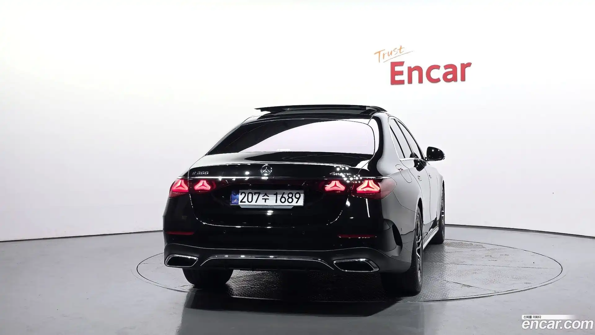 E-Class Mercedes-Benz 2025.5-OUTER-004