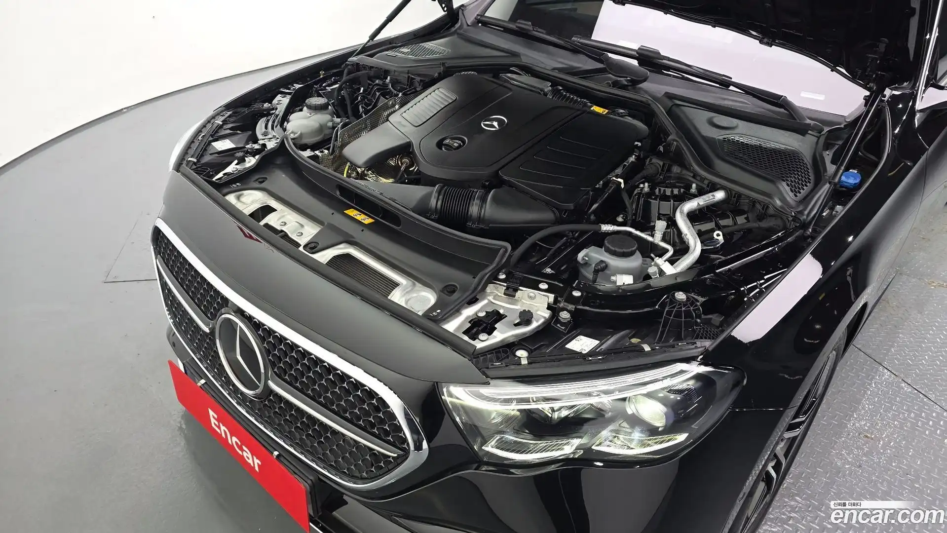 E-Class Mercedes-Benz 2025.5-OUTER-006