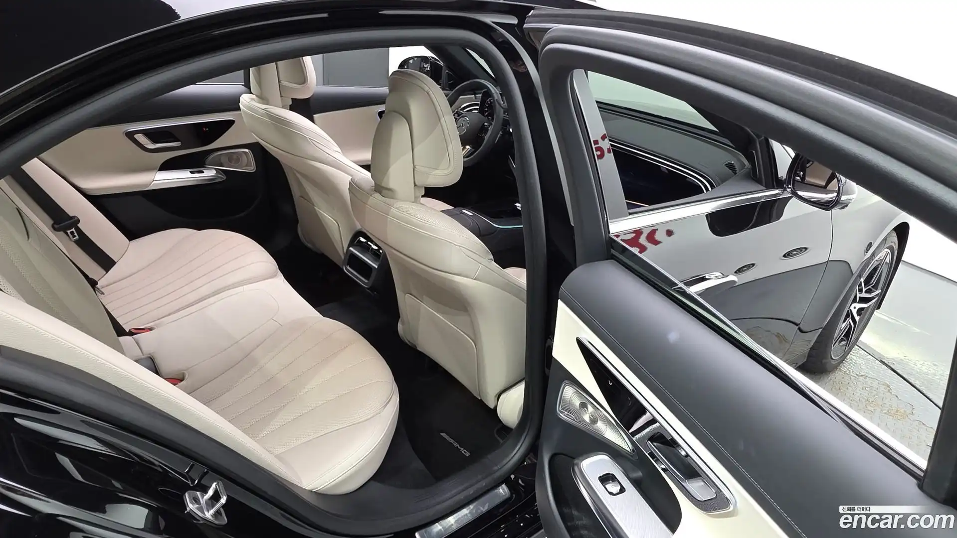 E-Class Mercedes-Benz 2025.5-OPTION-015