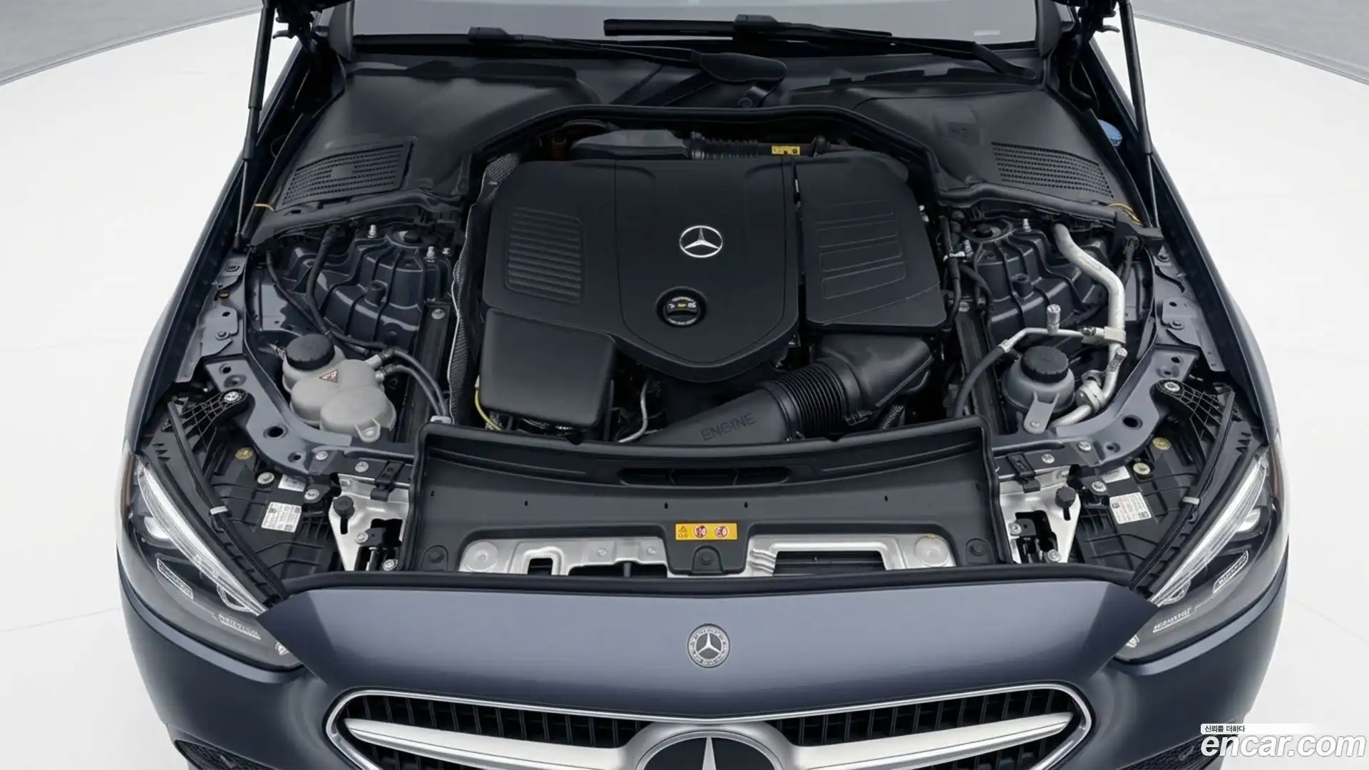 C-Class Mercedes-Benz 2025.2-OUTER-006