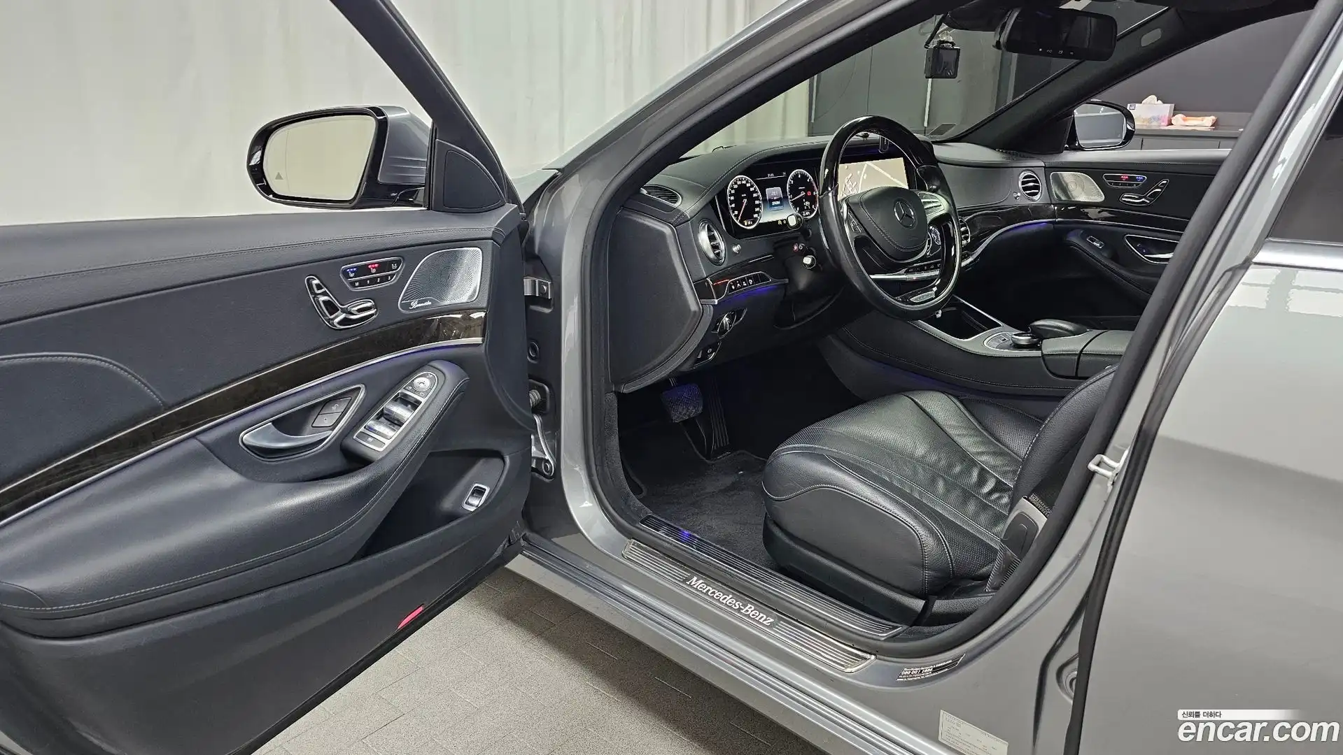 S-Class Mercedes-Benz 2015.0-INNER-010