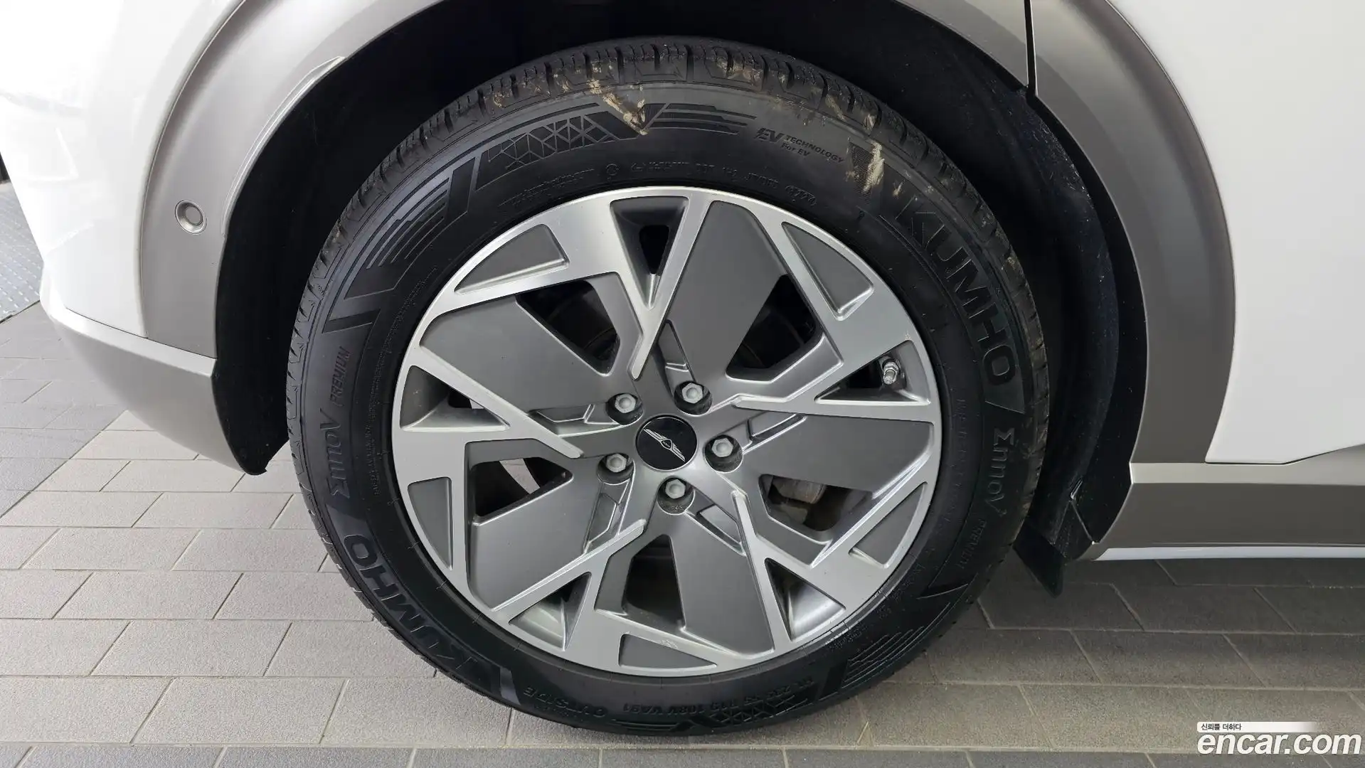 GV60 Genesis 2022.6-OUTER-005