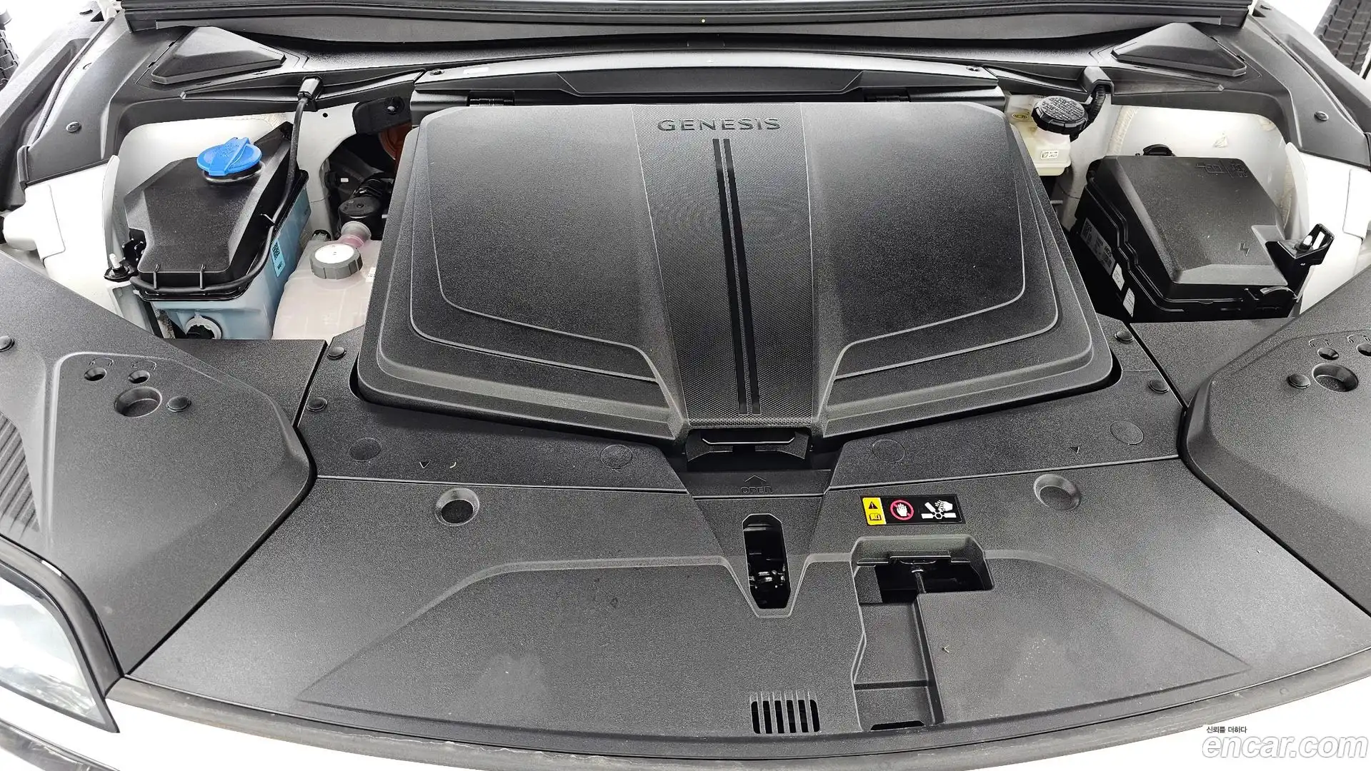 GV60 Genesis 2022.6-OUTER-006