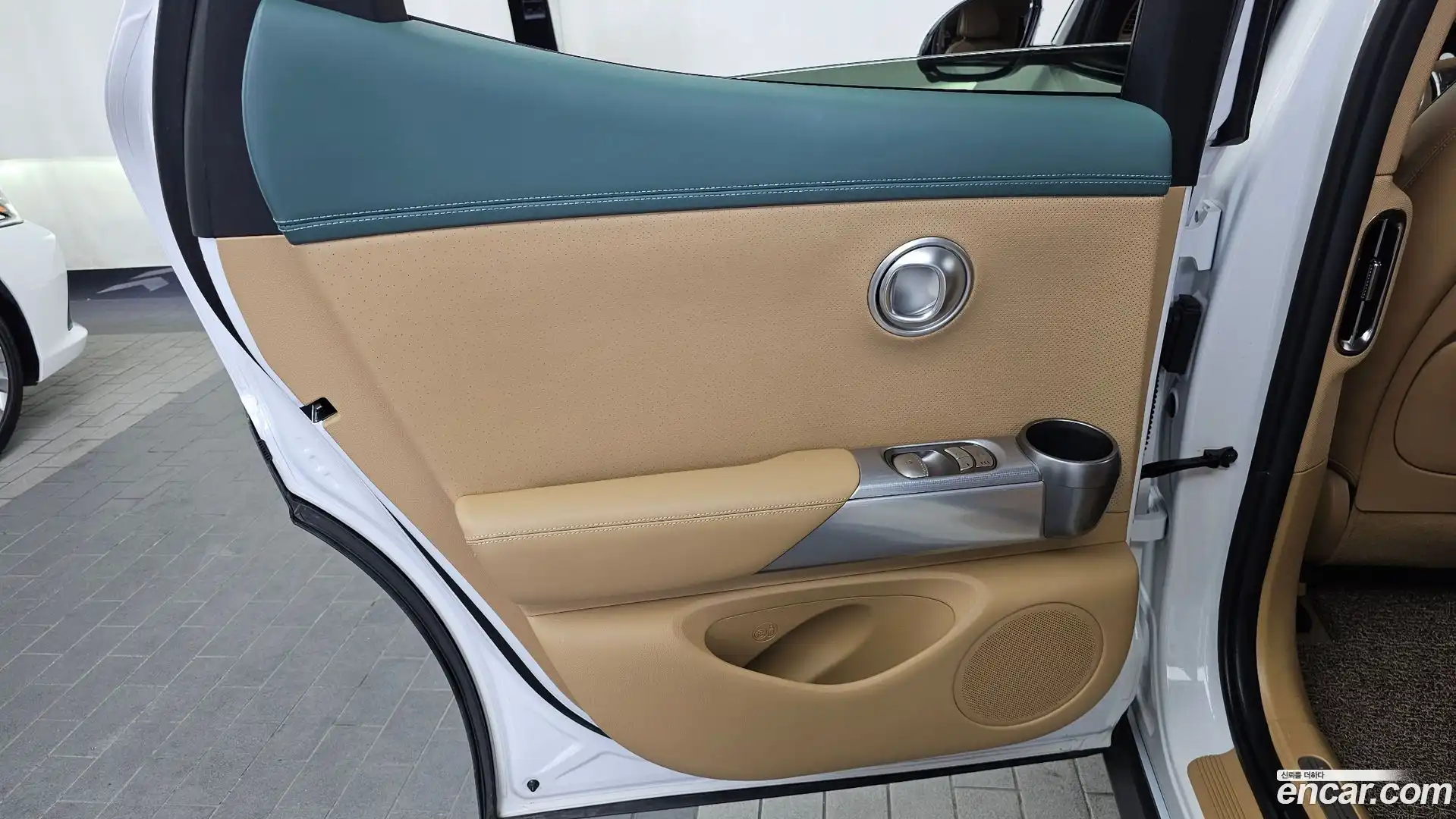 GV60 Genesis 2022.6-INNER-035