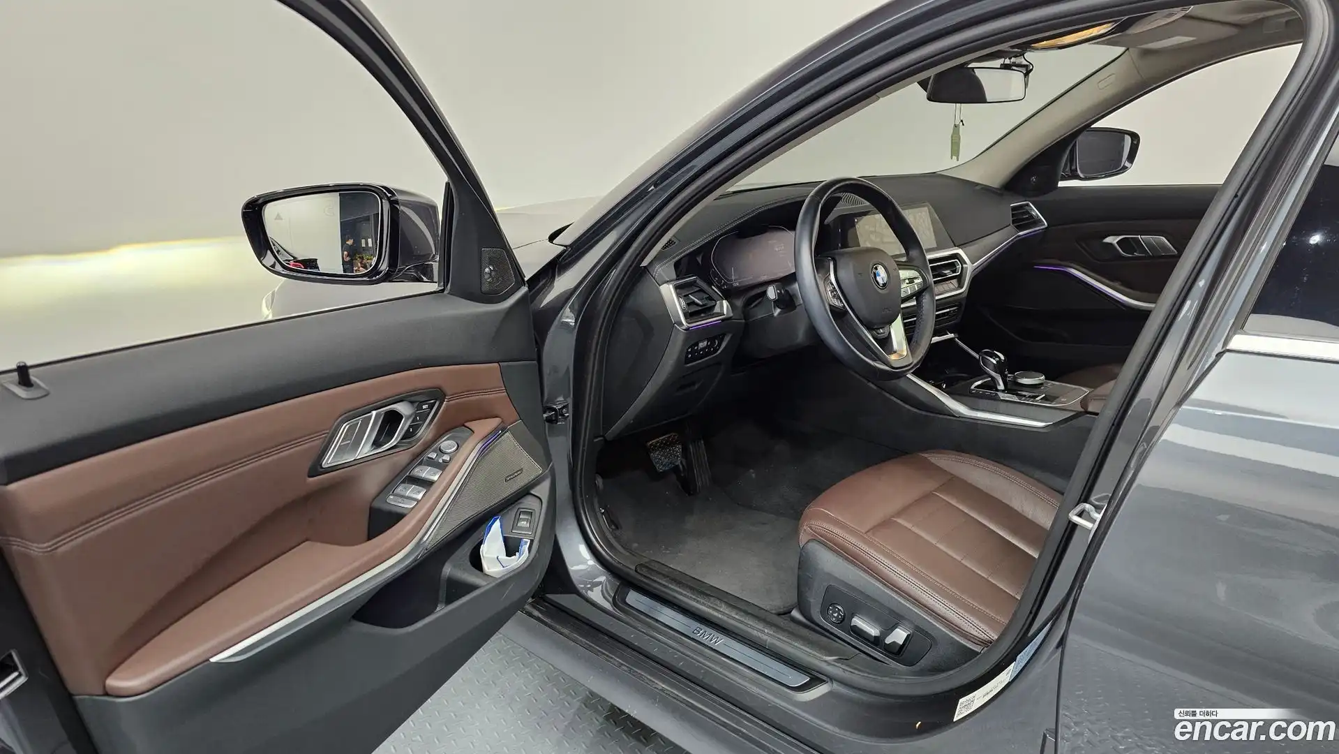 3-Series BMW 2021.3-INNER-010