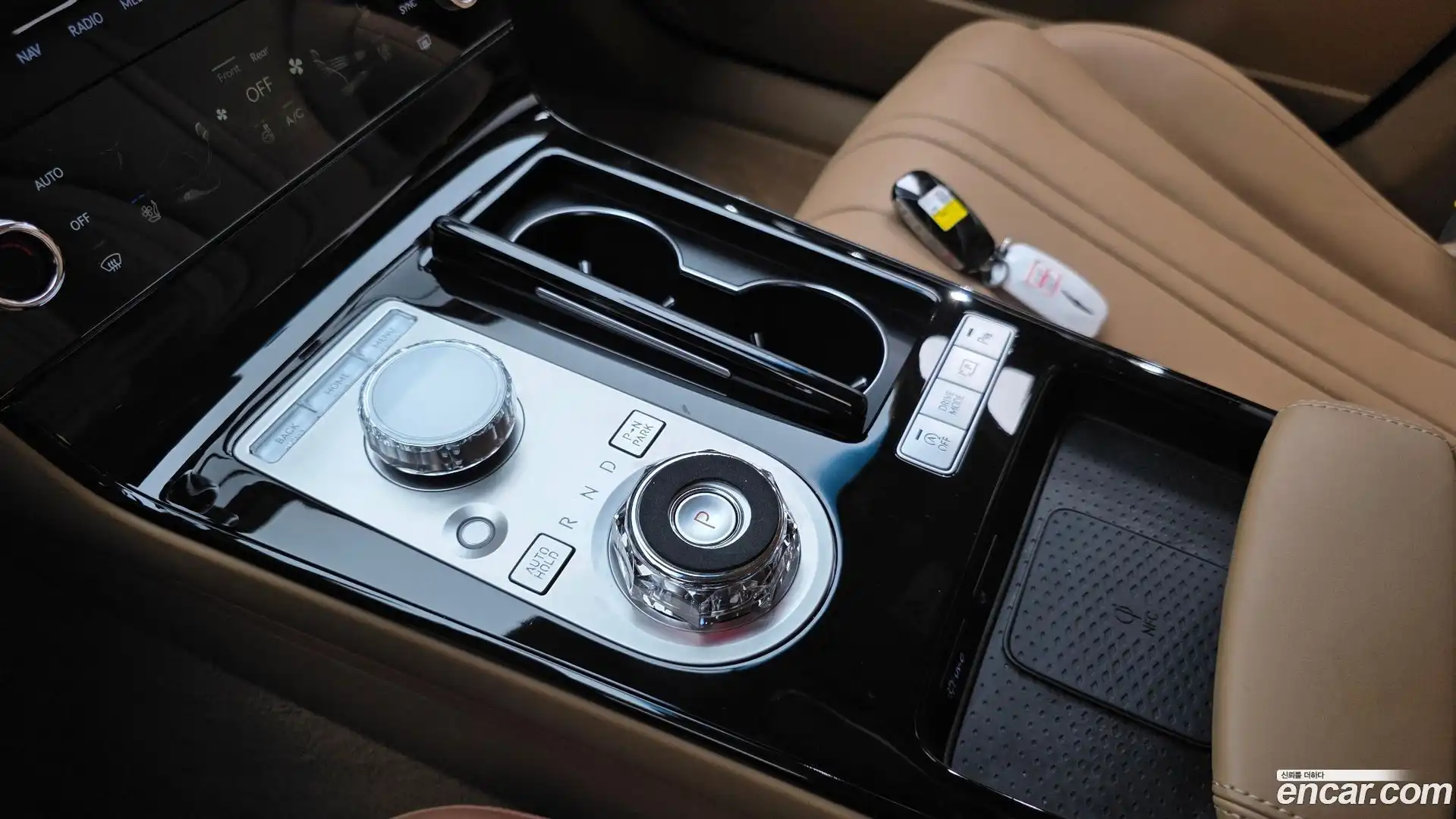 G80 Genesis 2025.10-INNER-009