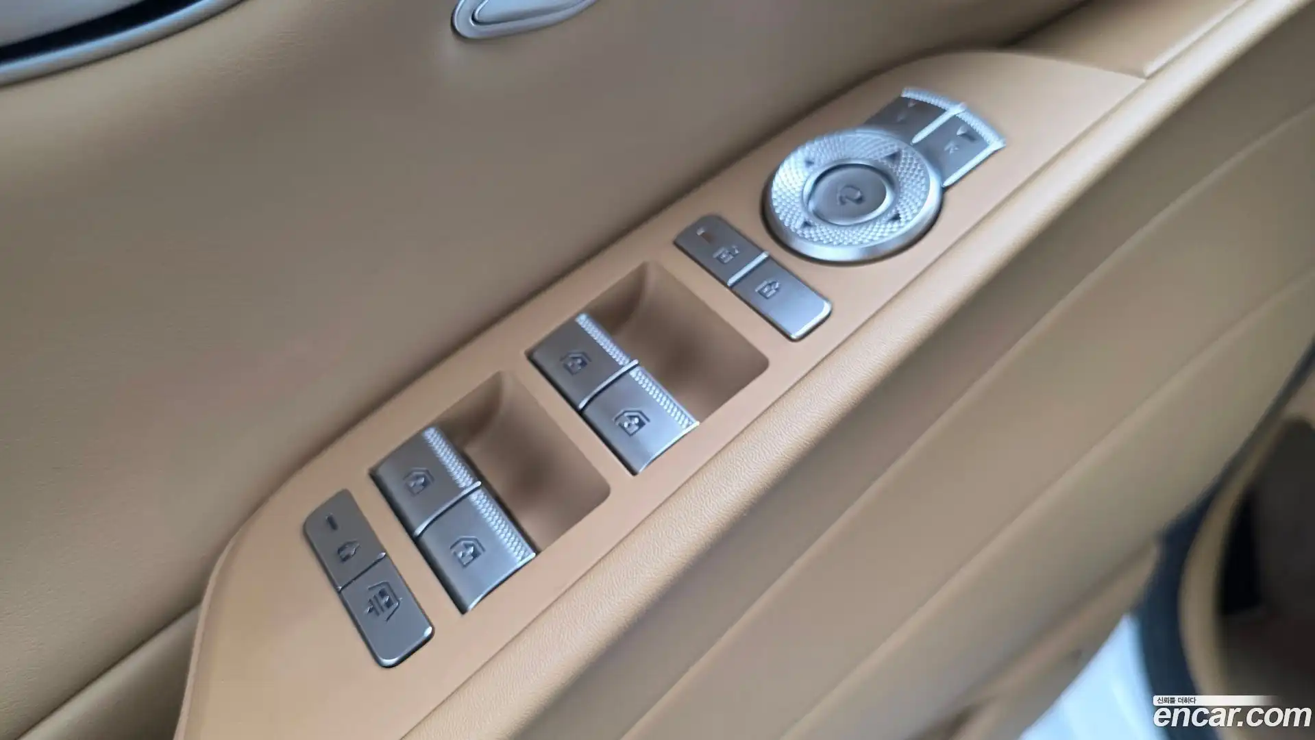 G80 Genesis 2025.10-OPTION-040