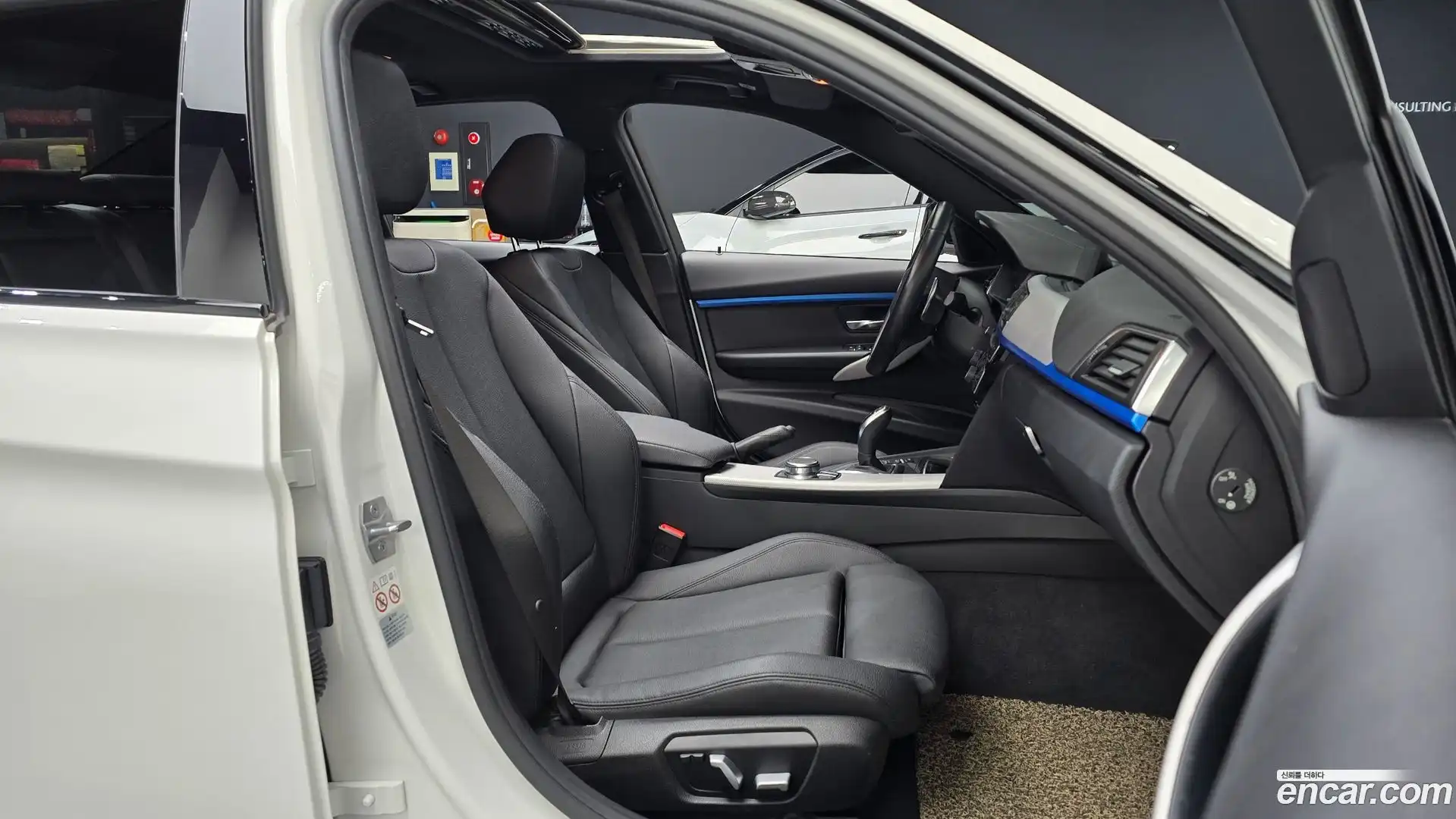 3-Series BMW 2018.1-INNER-036