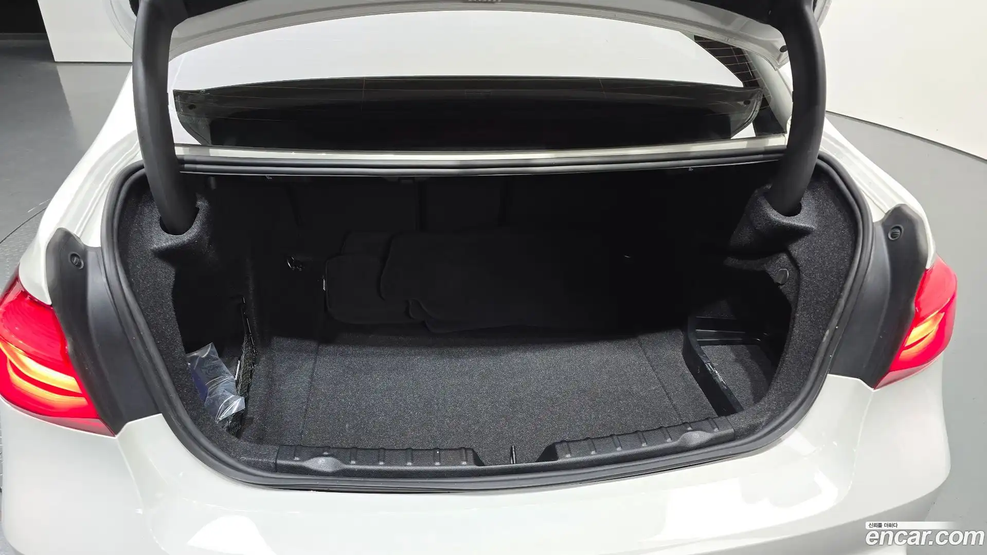 3-Series BMW 2018.1-OPTION-044