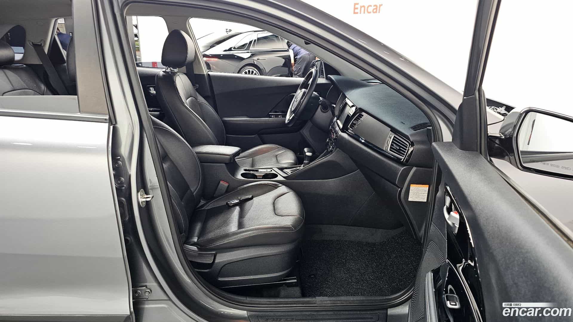 Niro Kia 2018.2-INNER-036