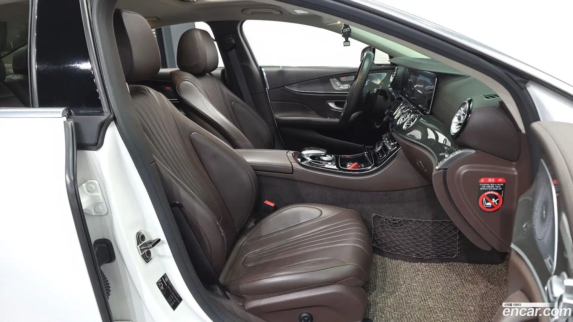 CLS-Class Mercedes-Benz 2019.11-OPTION-015
