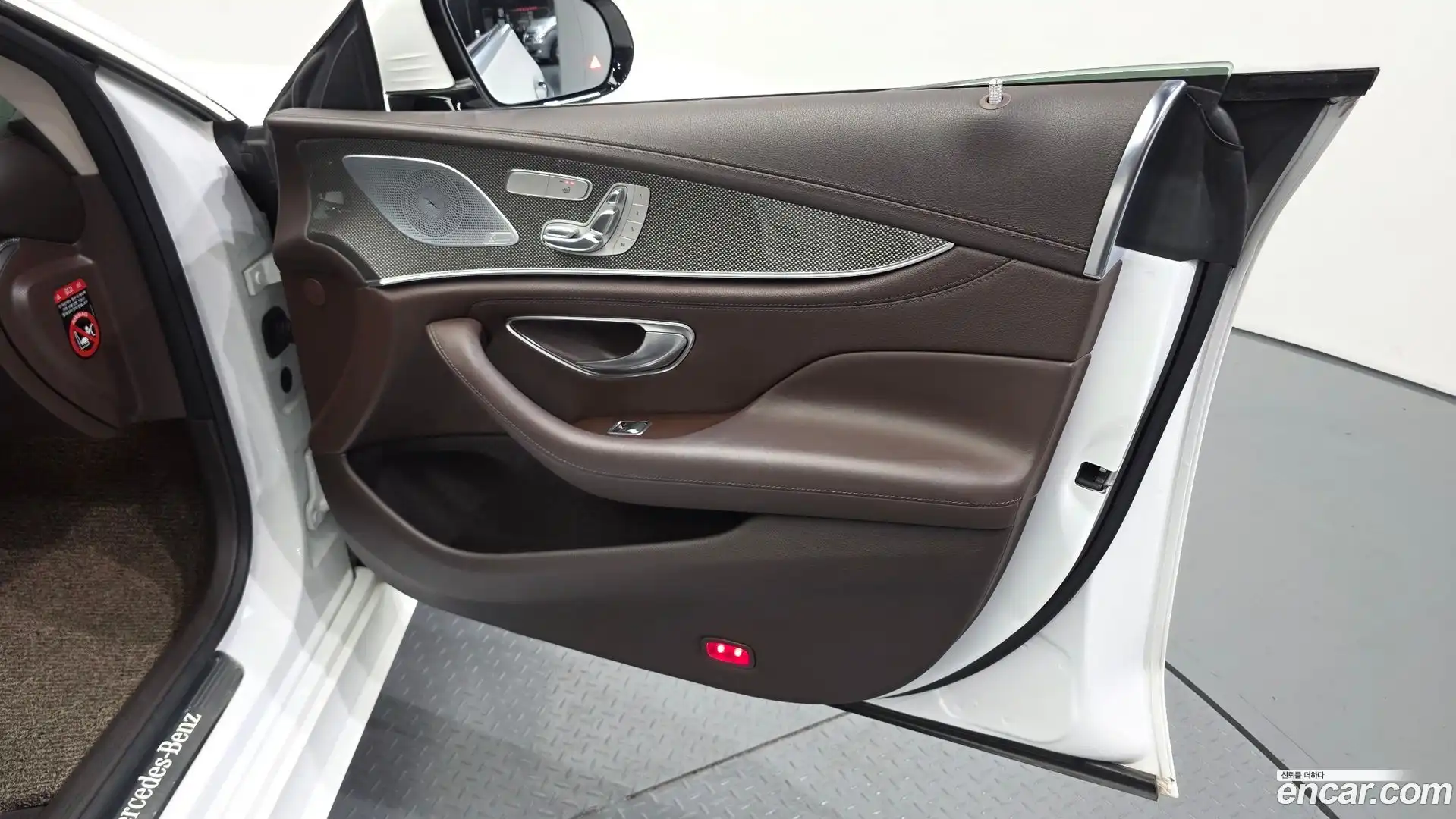 CLS-Class Mercedes-Benz 2019.11-INNER-034