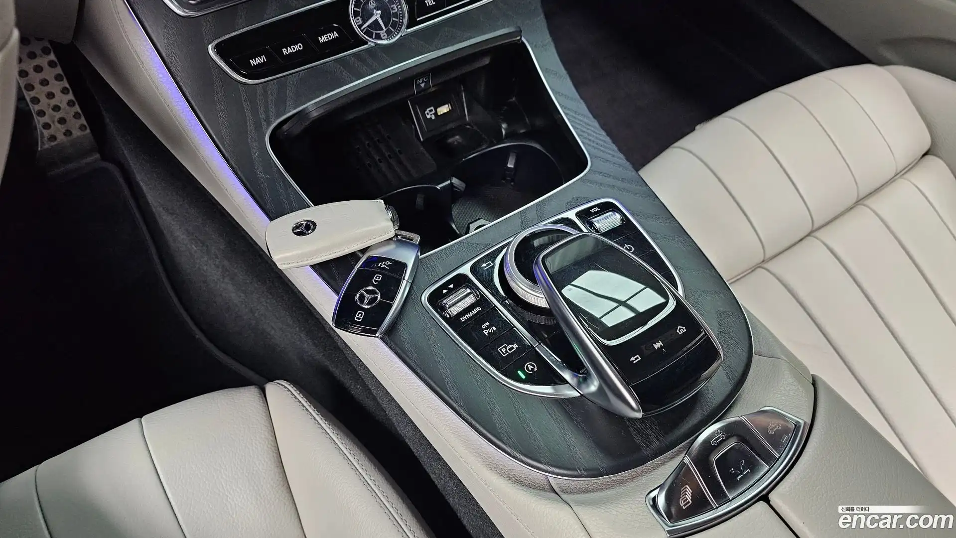 E-Class Mercedes-Benz 2020.7-INNER-009