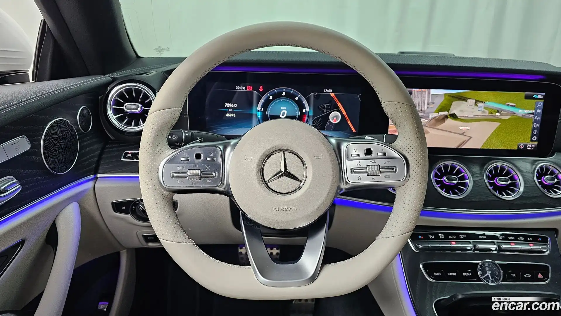 E-Class Mercedes-Benz 2020.7-OPTION-017