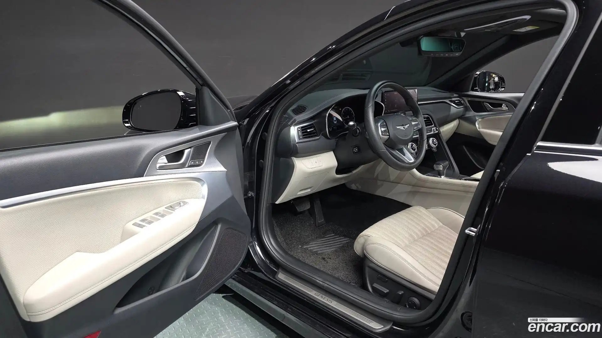 G70 Genesis 2022.1-INNER-010