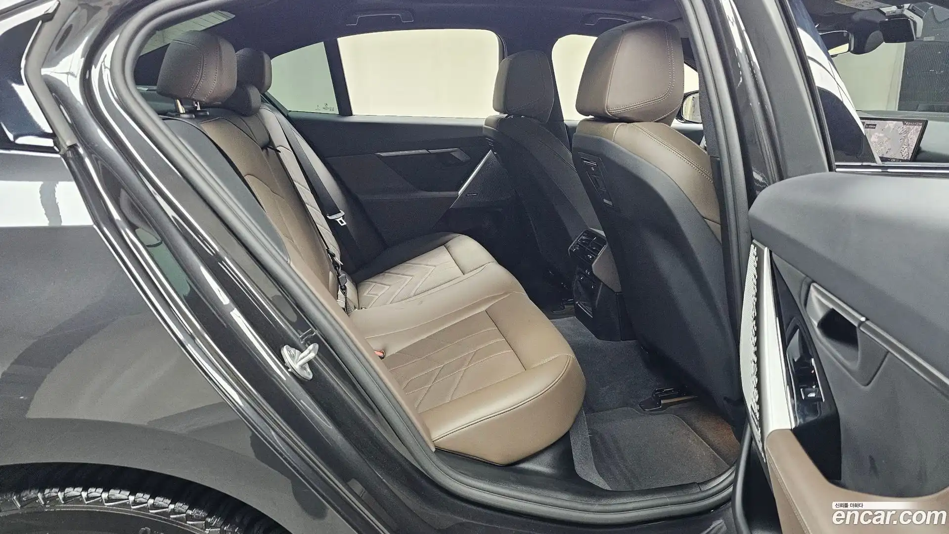 5-Series BMW 2025.8-OPTION-015