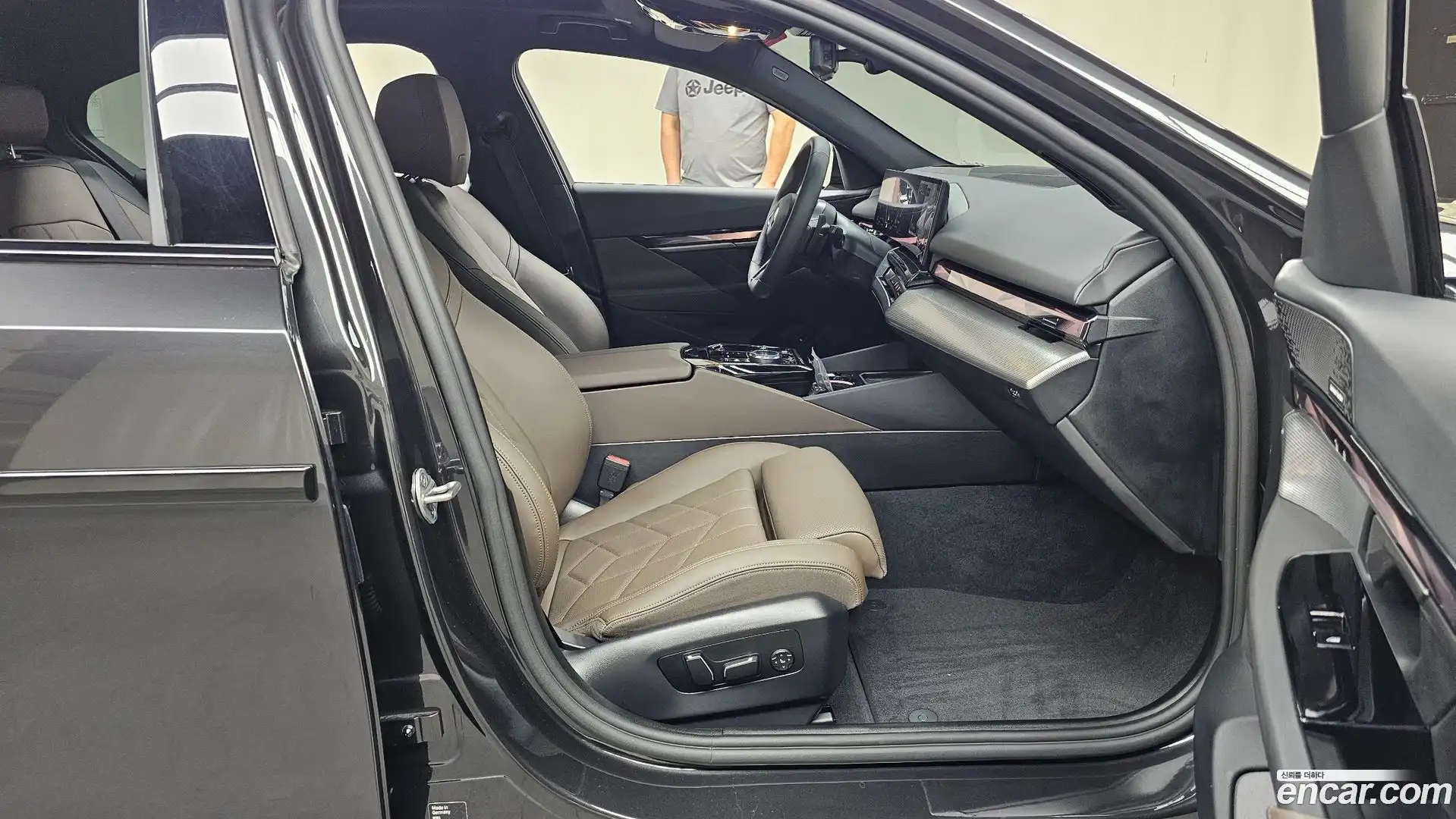 5-Series BMW 2025.8-INNER-036