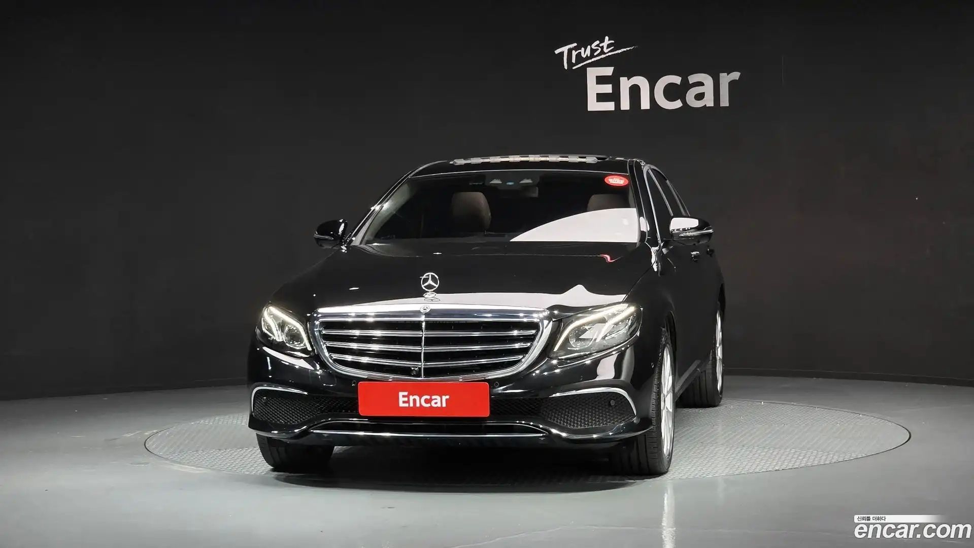E-Class Mercedes-Benz 2018.10-OUTER-003