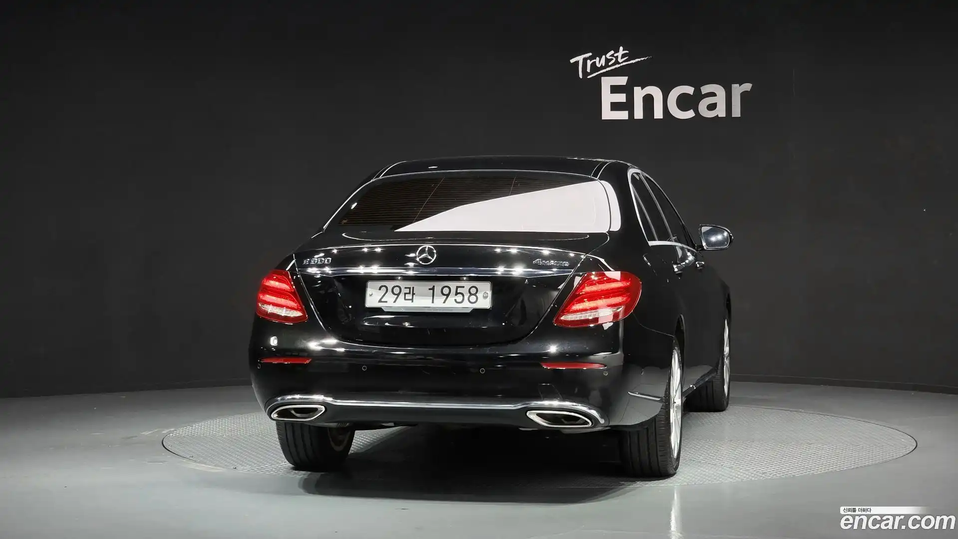 E-Class Mercedes-Benz 2018.10-OUTER-004