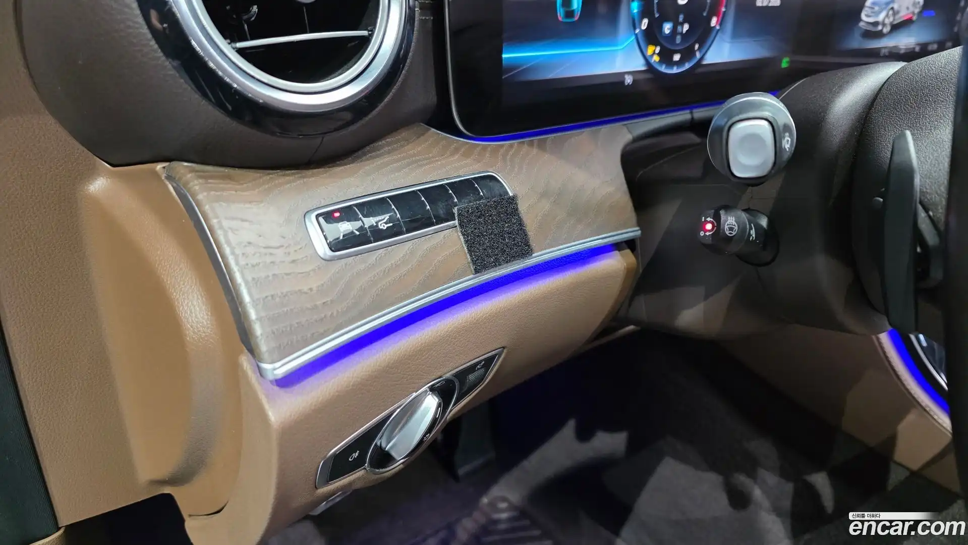 E-Class Mercedes-Benz 2018.10-OPTION-016