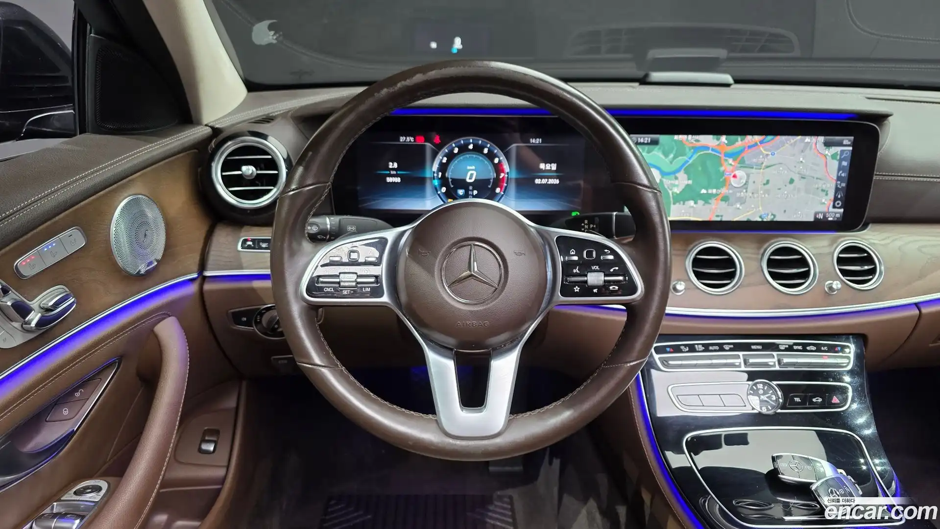 E-Class Mercedes-Benz 2018.10-OPTION-017