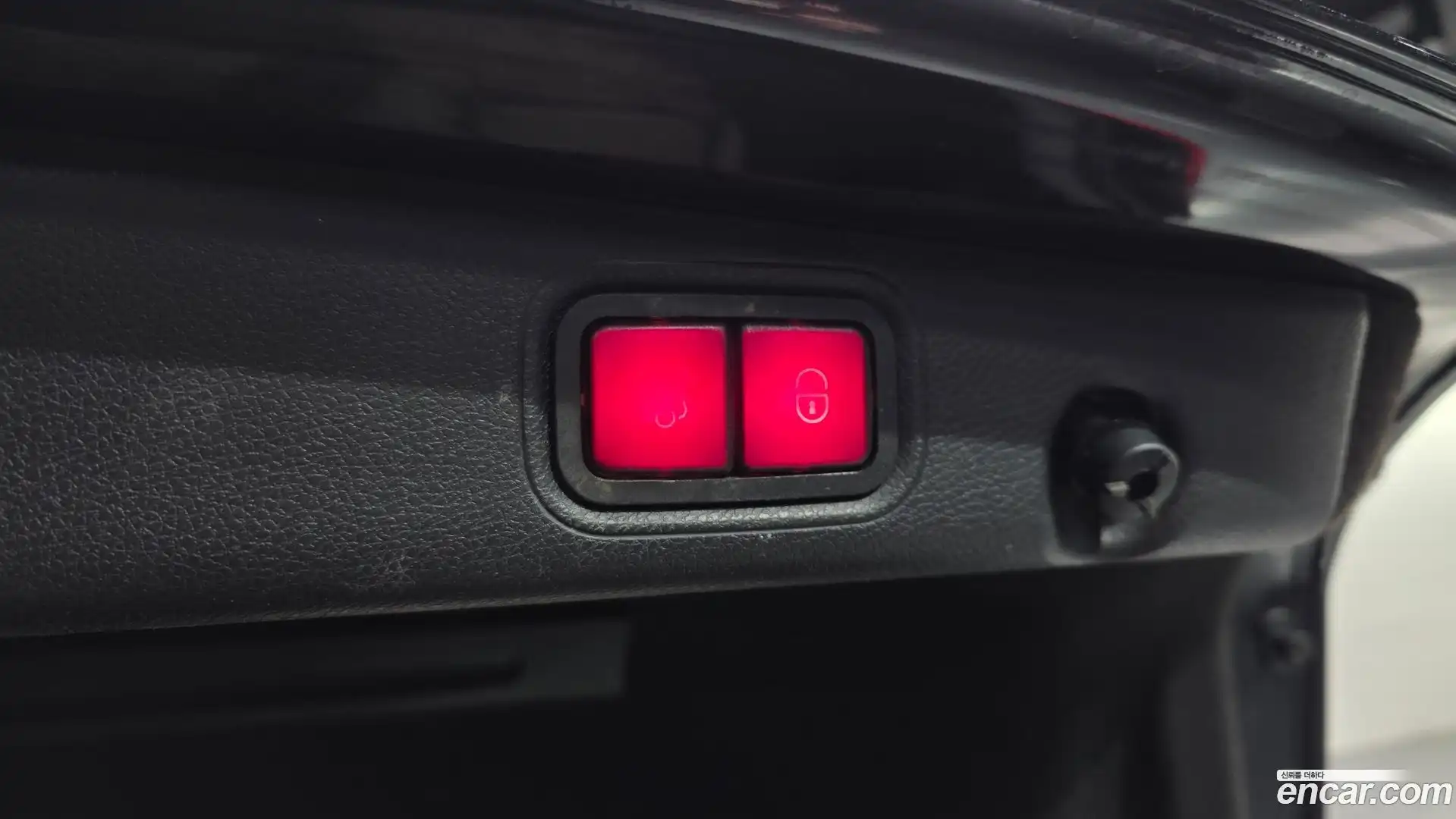 E-Class Mercedes-Benz 2018.10-OPTION-023
