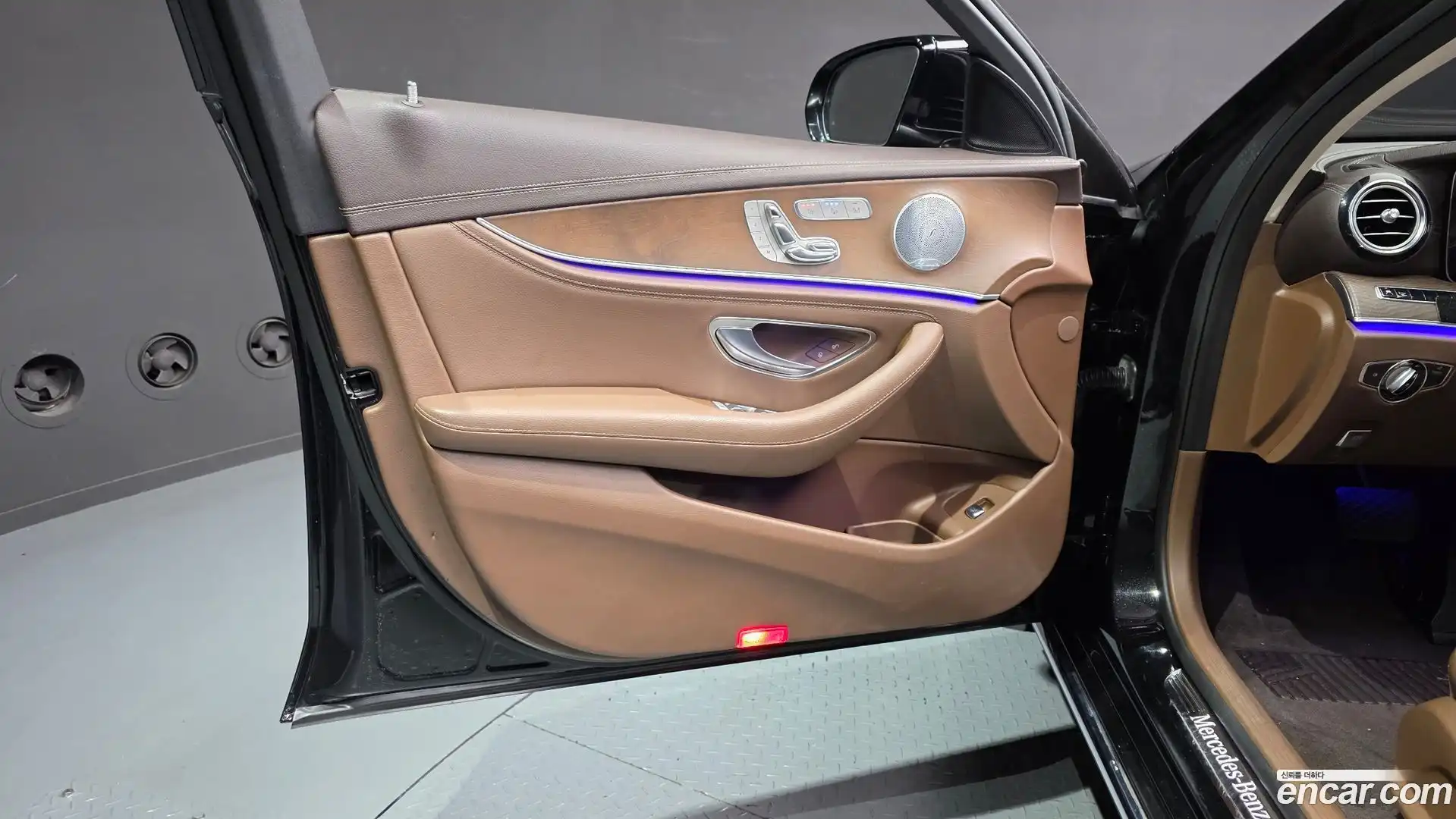 E-Class Mercedes-Benz 2018.10-INNER-034