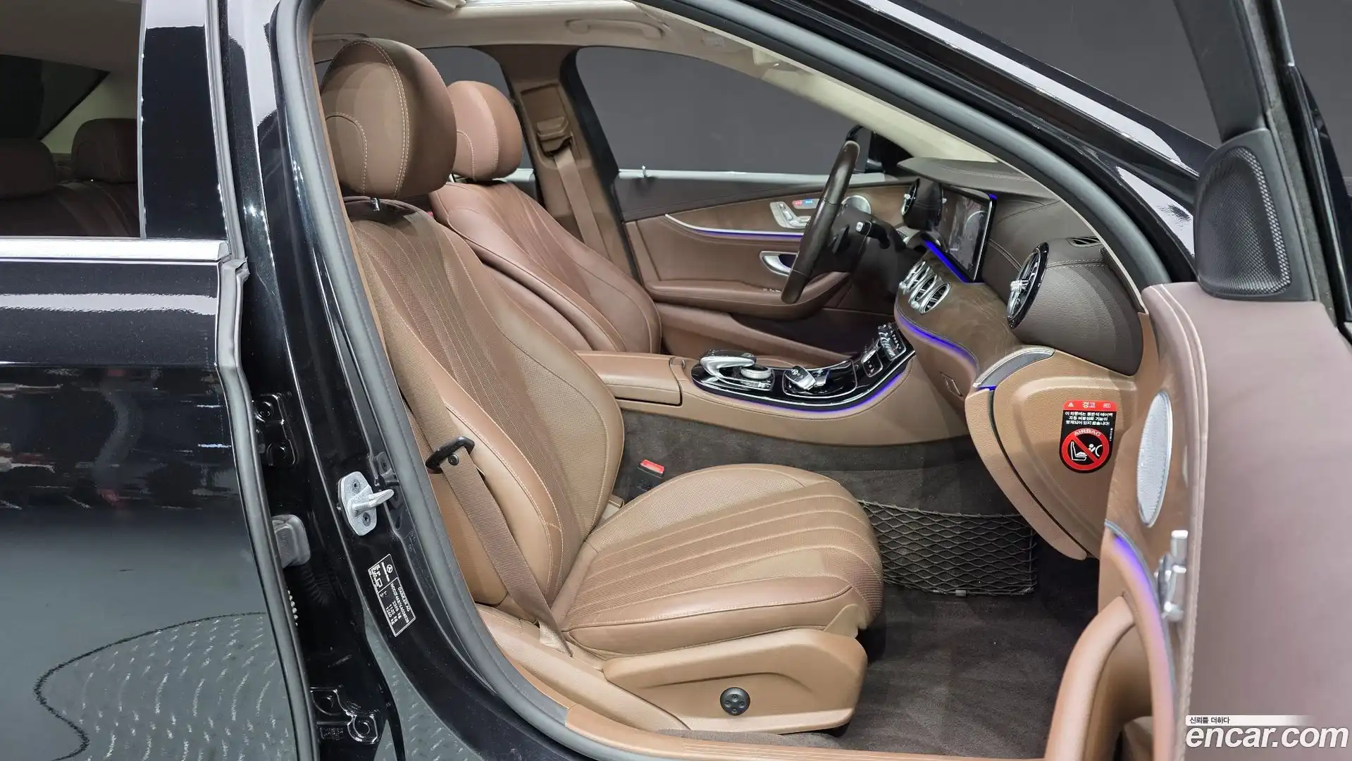 E-Class Mercedes-Benz 2018.10-INNER-036