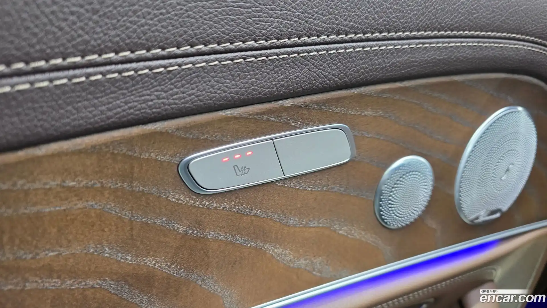 E-Class Mercedes-Benz 2018.10-OPTION-042