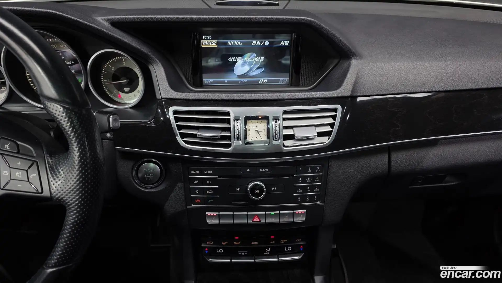 E-Class Mercedes-Benz 2015.11-OPTION-017
