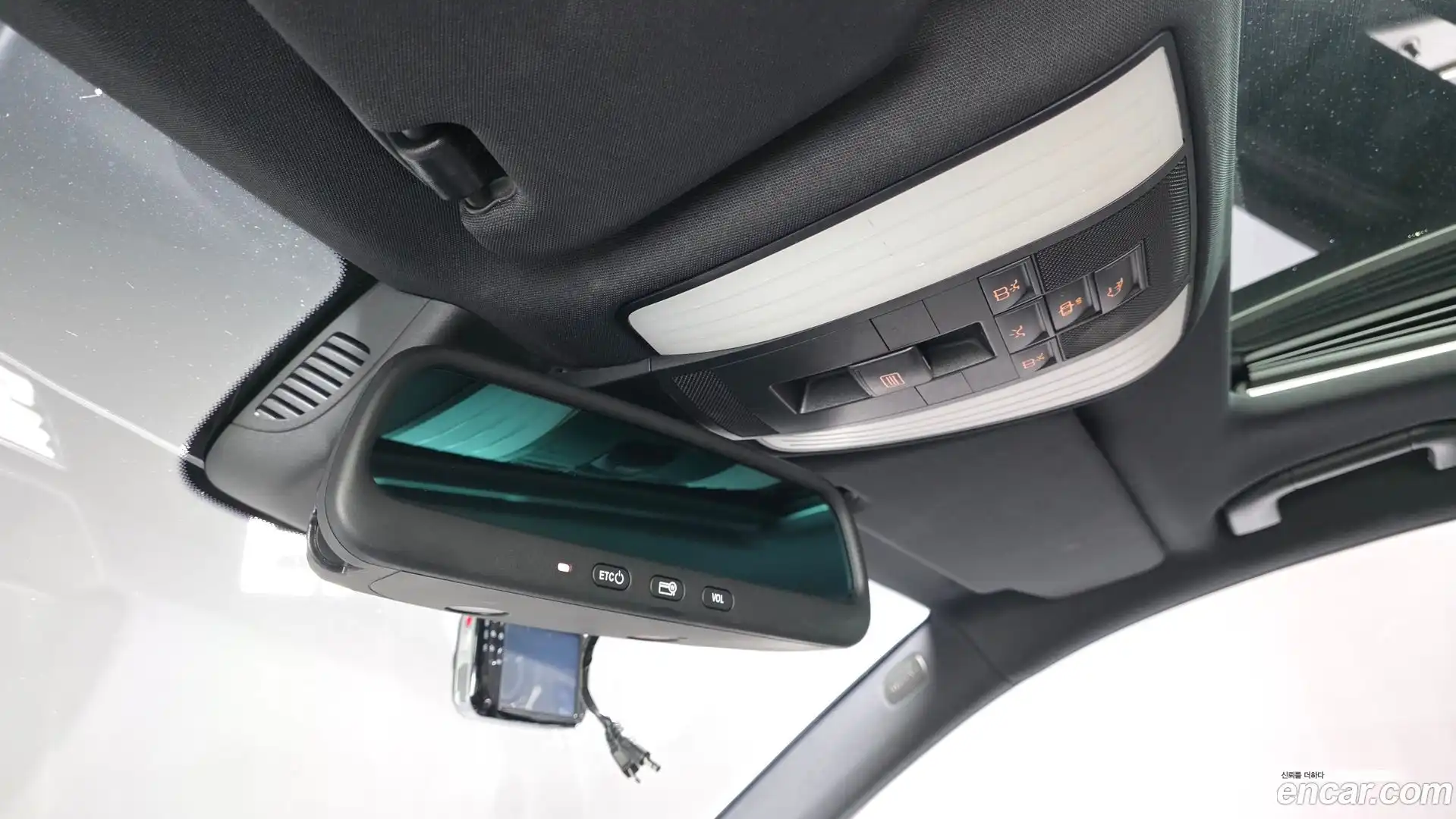 E-Class Mercedes-Benz 2015.11-OPTION-021