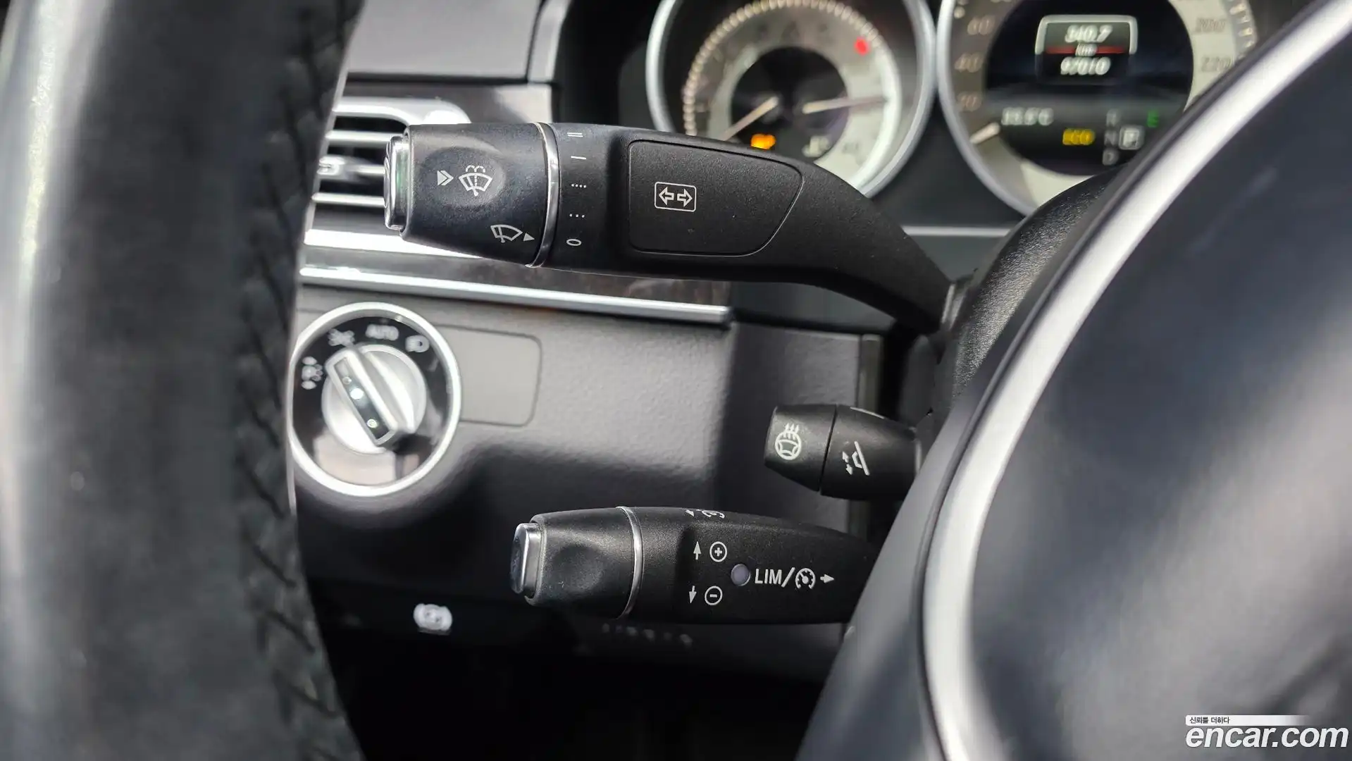 E-Class Mercedes-Benz 2015.11-OPTION-022