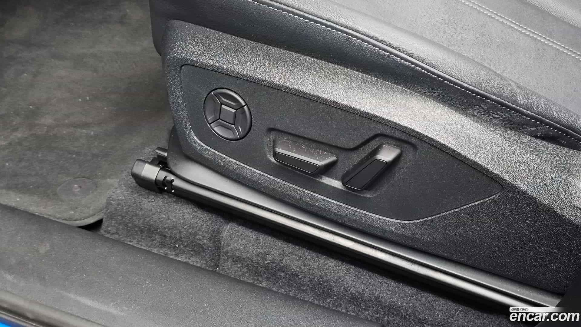 Q6 e-tron Audi 2025.8-OPTION-023
