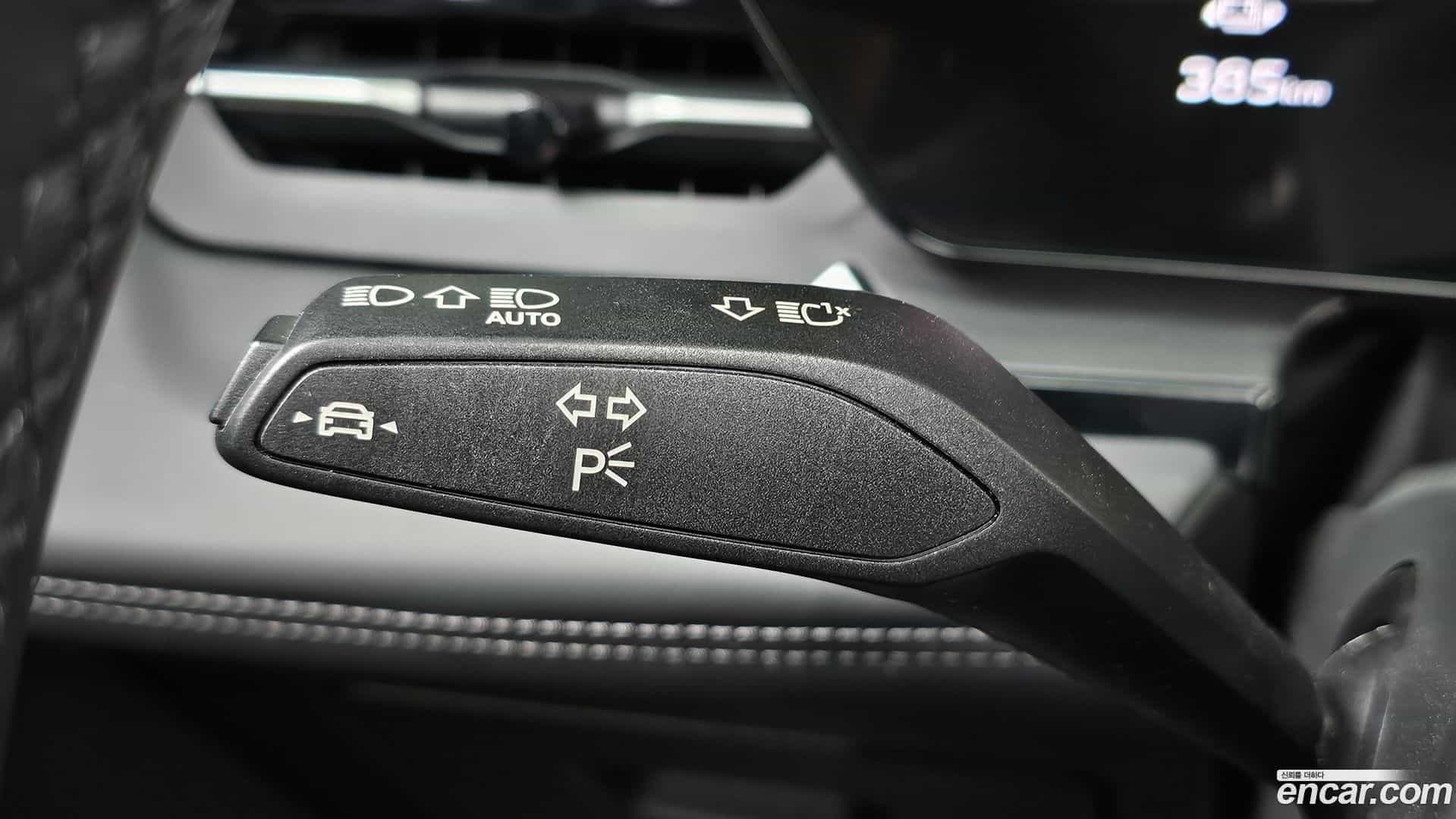 Q6 e-tron Audi 2025.8-OPTION-042