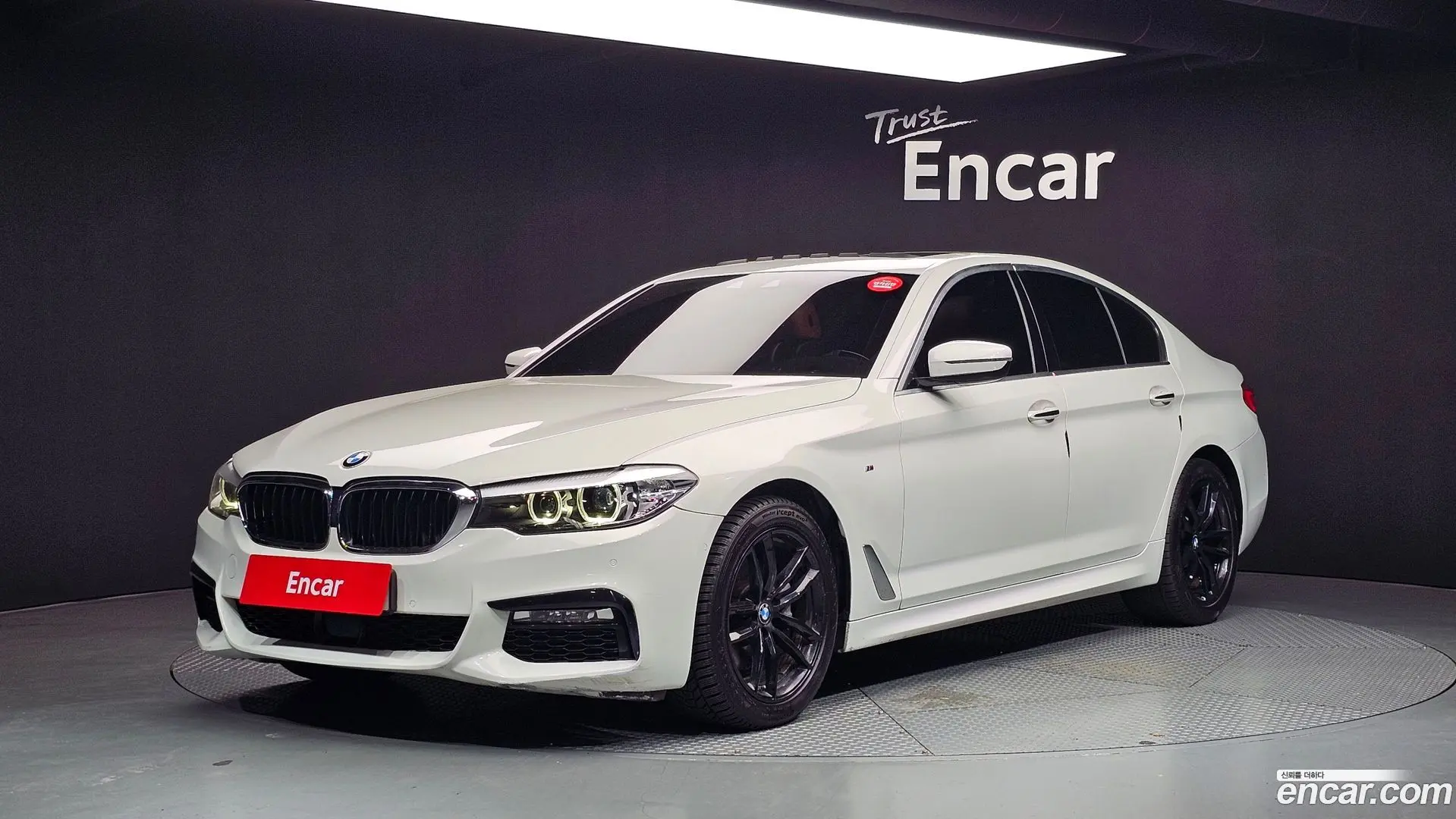 Main__Slider__Photo:5-Series BMW 2017.11-0