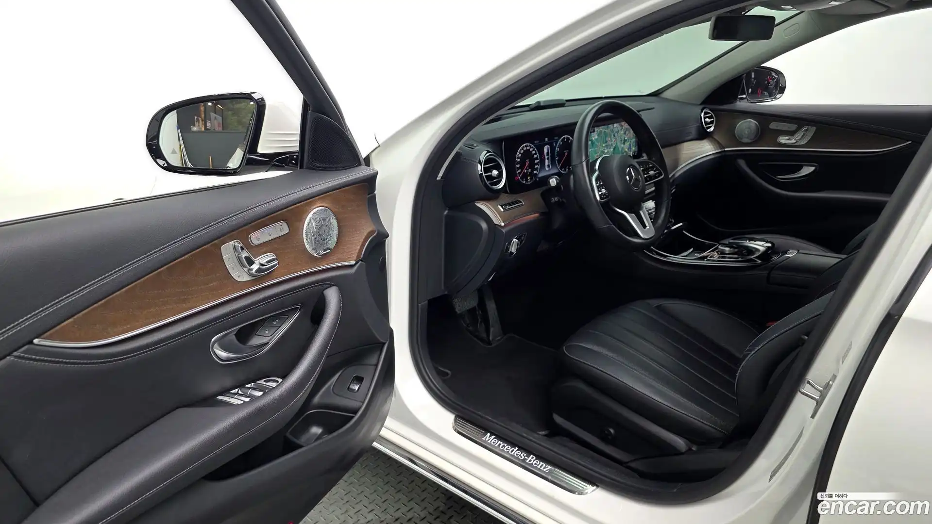 E-Class Mercedes-Benz 2019.3-INNER-010