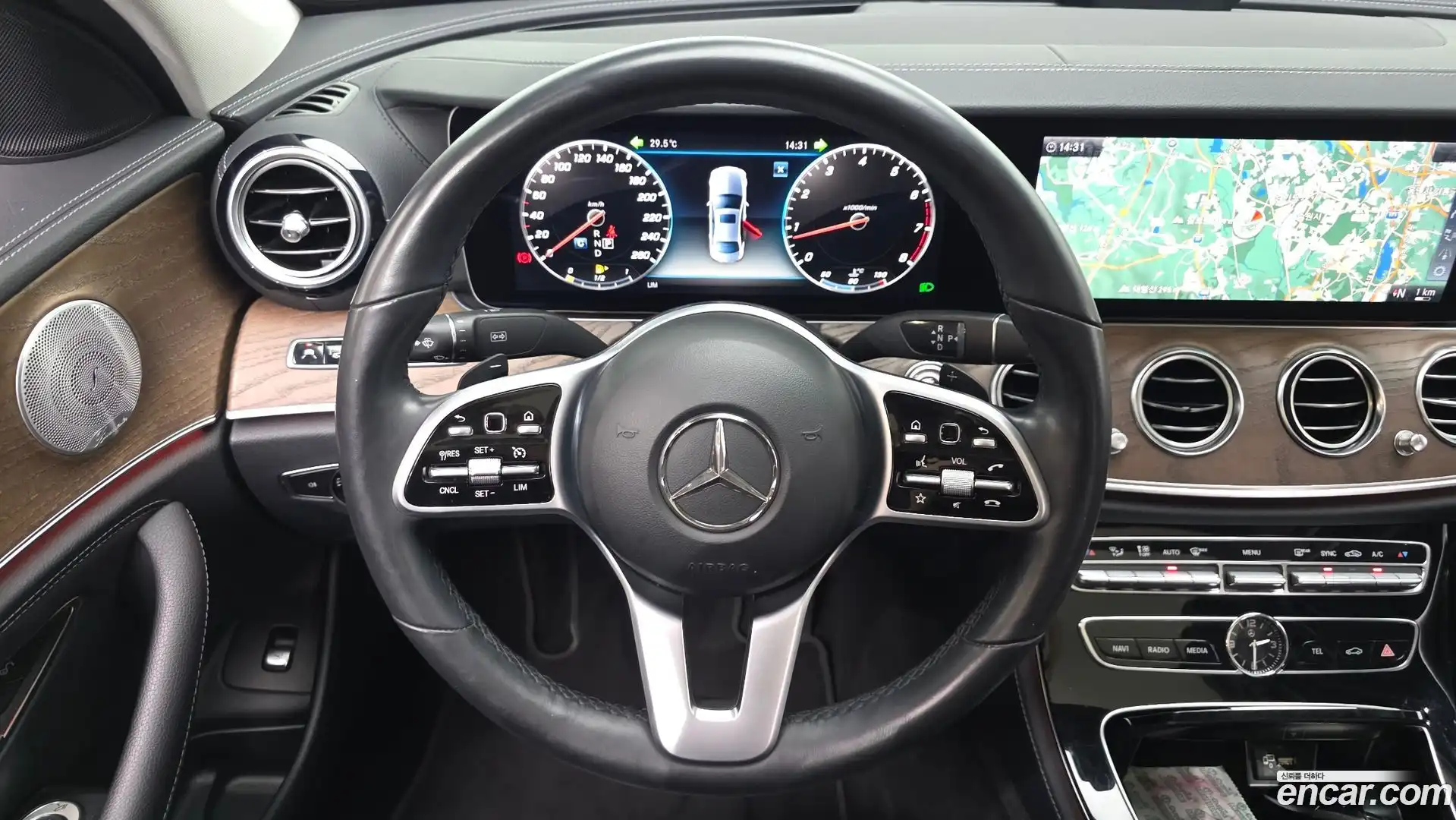 E-Class Mercedes-Benz 2019.3-OPTION-018